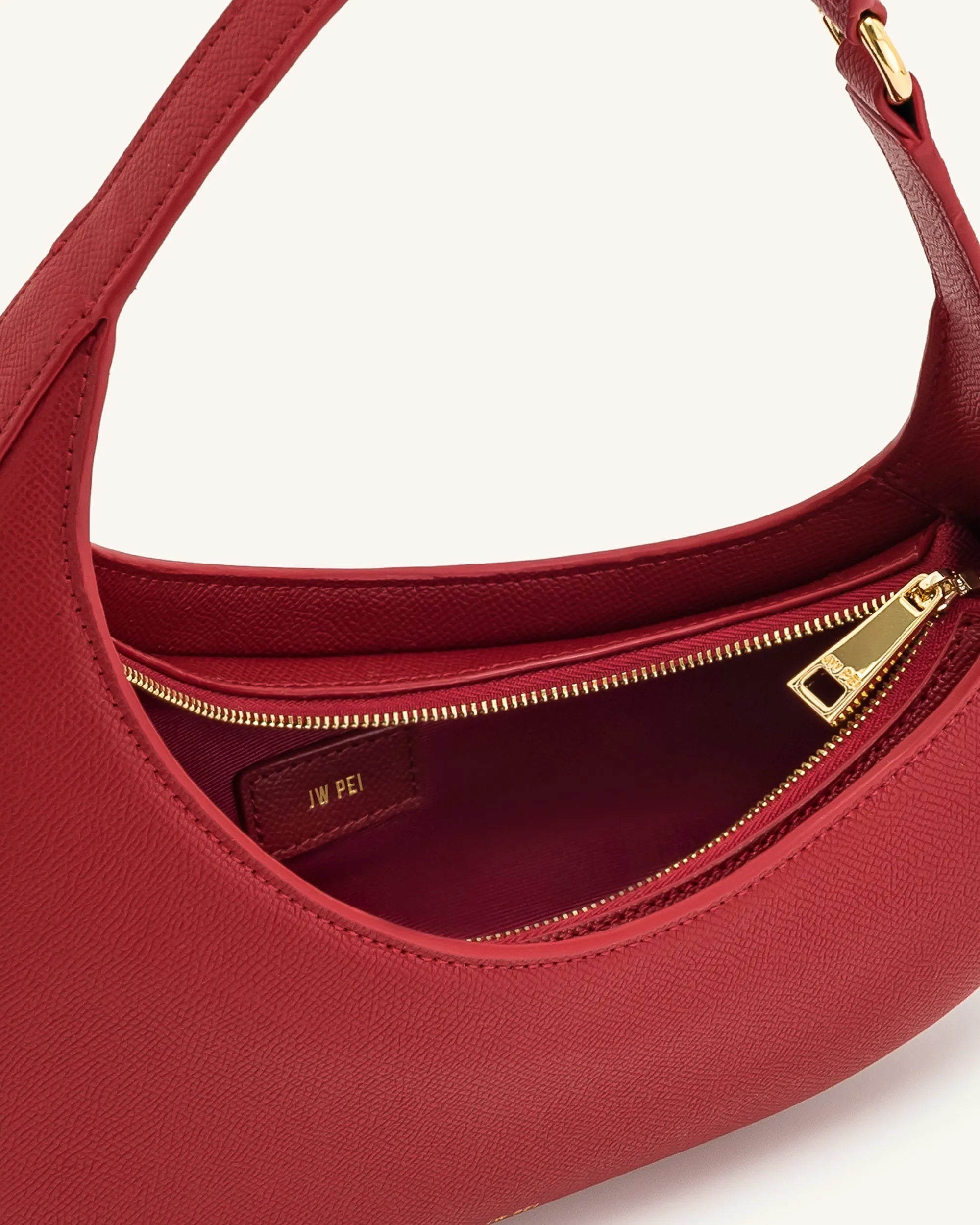 JW PEI_Red_Harlee Shoulder Bag_5S61-42_Red_05