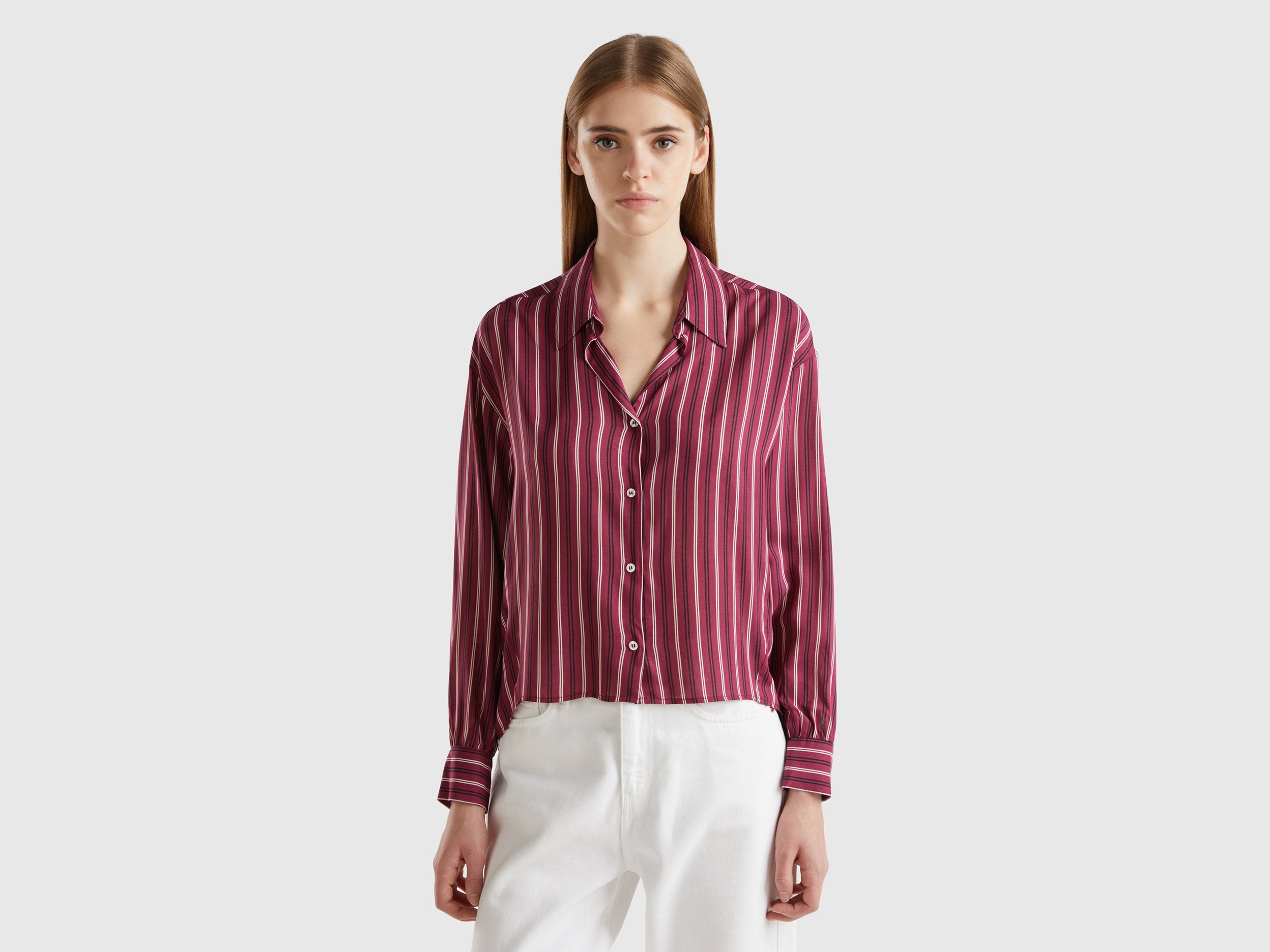 Striped Shirt With V-Neck_5TUQDQ0BK_902_01