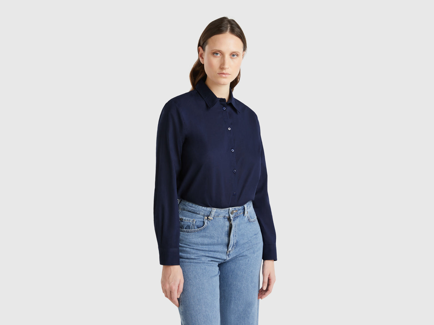 Beneton_Regular Fit Shirt in Light Cotton_5WPQDQ0AX_016_02