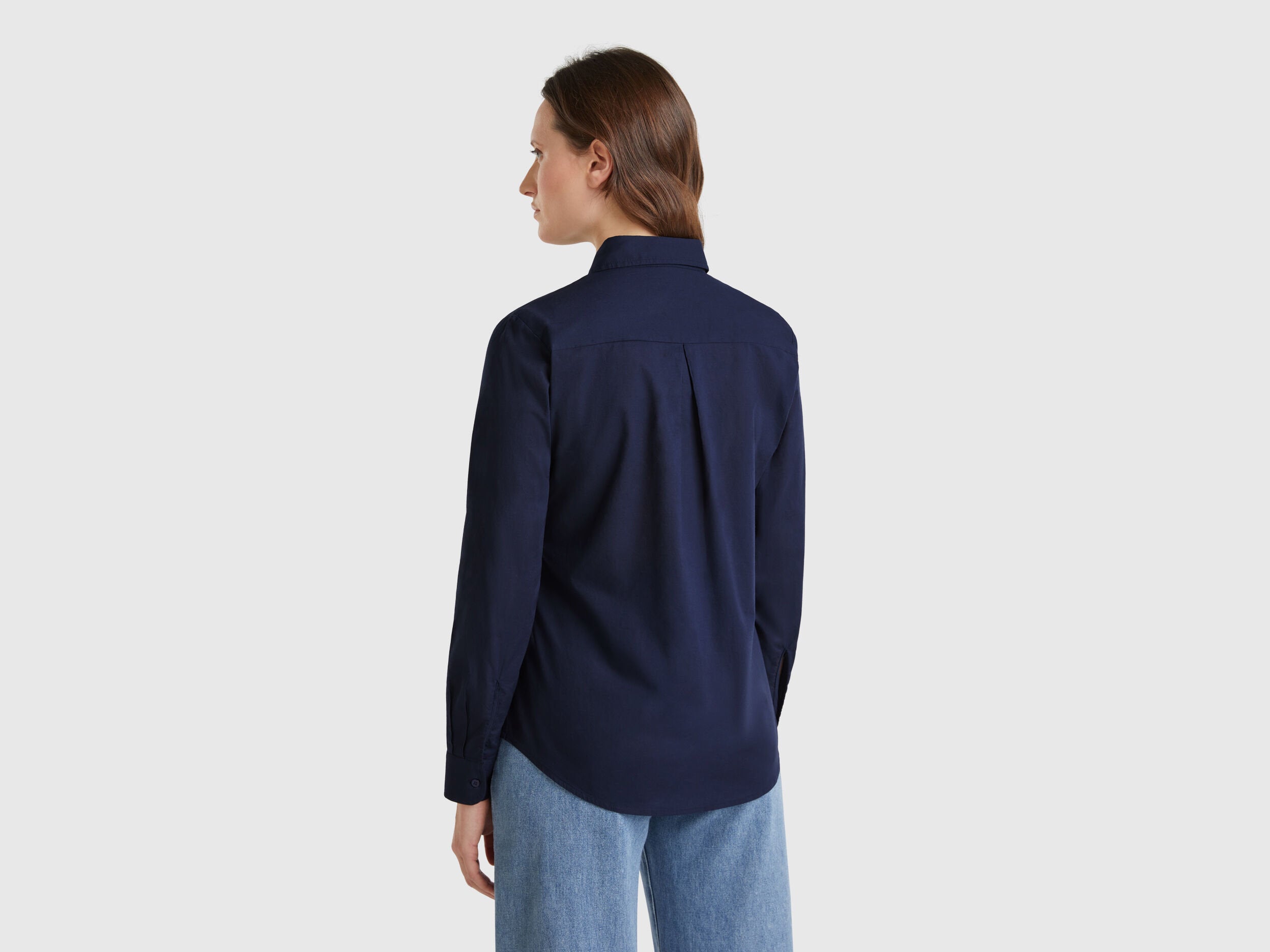 Beneton_Regular Fit Shirt in Light Cotton_5WPQDQ0AX_016_03