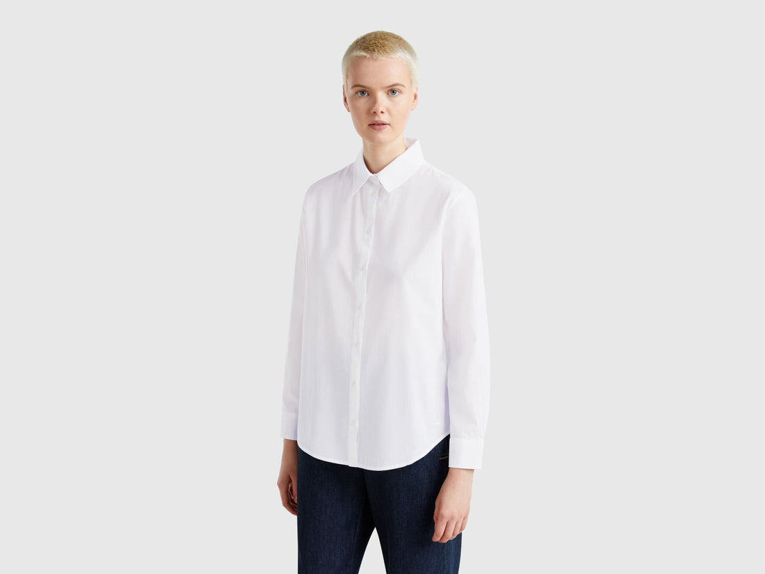 Beneton_Regular Fit Shirt in Light Cotton_5WPQDQ0AX_101_01
