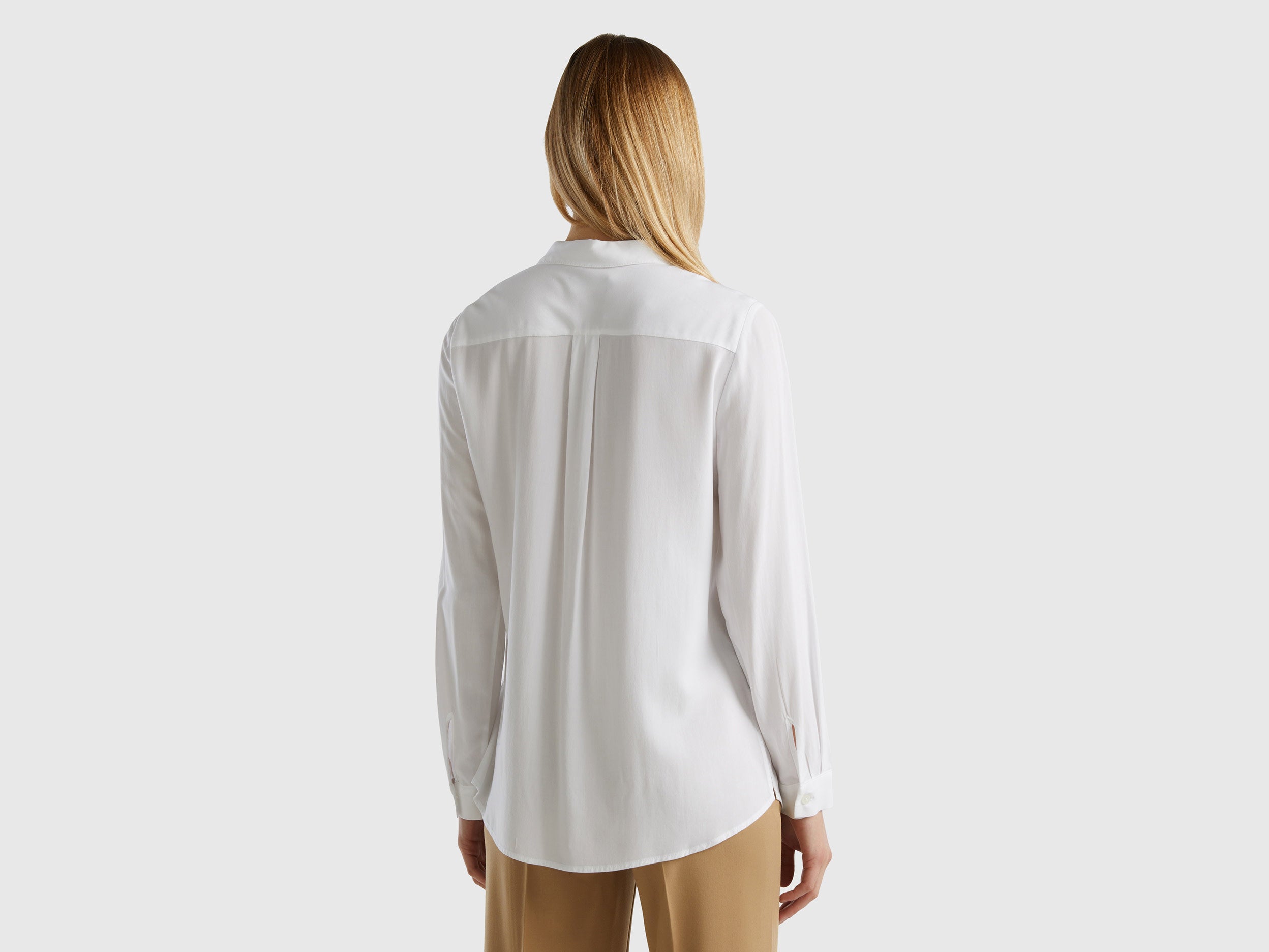 Regular Fit Shirt In Sustainable Viscose_5WPWDQ04R_101_02