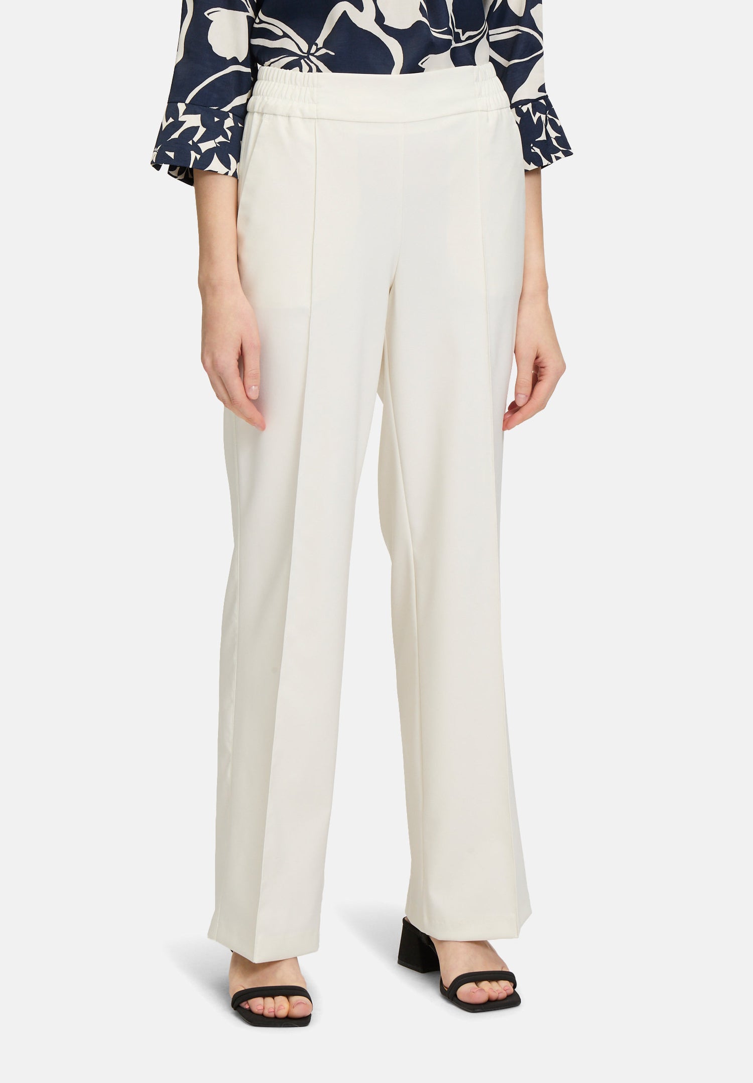Betty Barclay_Pull-On Trousers Plain Colors_6004-1080_1014_01