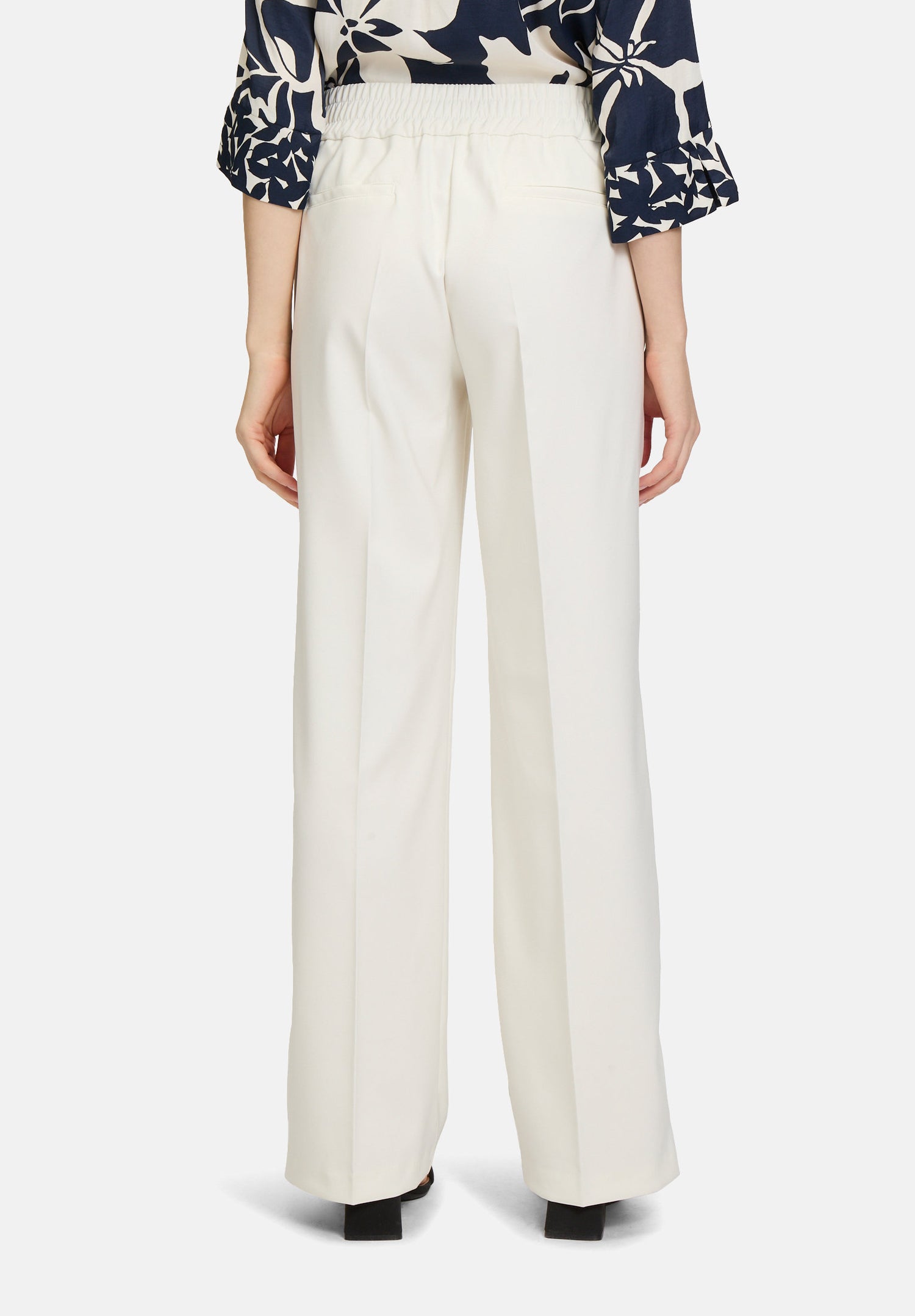 Betty Barclay_Pull-On Trousers Plain Colors_6004-1080_1014_03