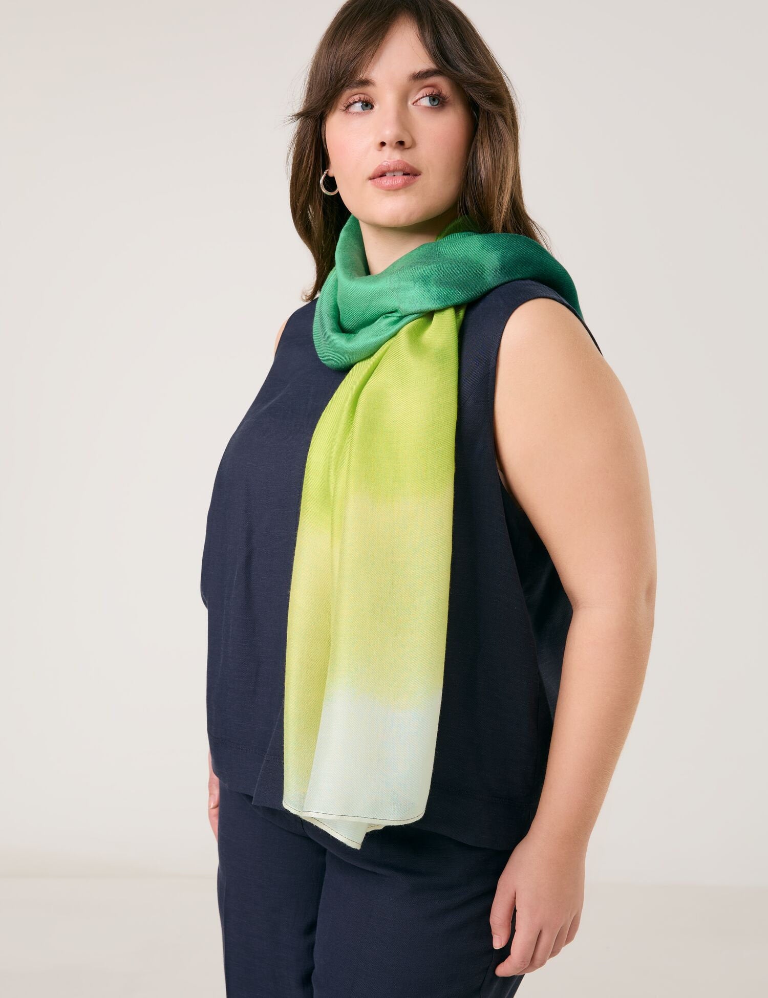 Samoon_Lightweight Chiffon Scarf_600605-23200_5752_01