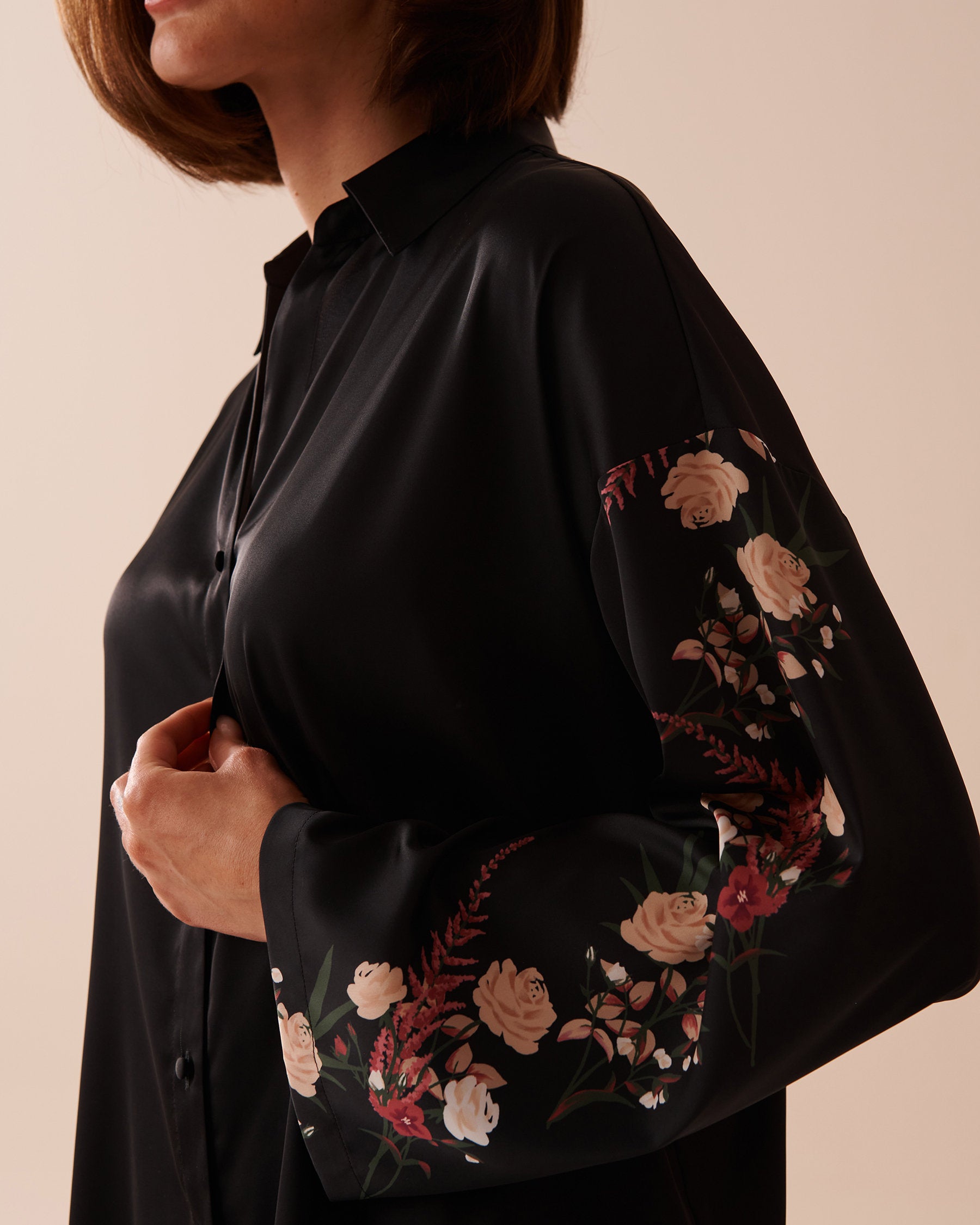 LUXURY EDITION Black Bouquet Satin Button-Down Shirt_60100108_P00357_03