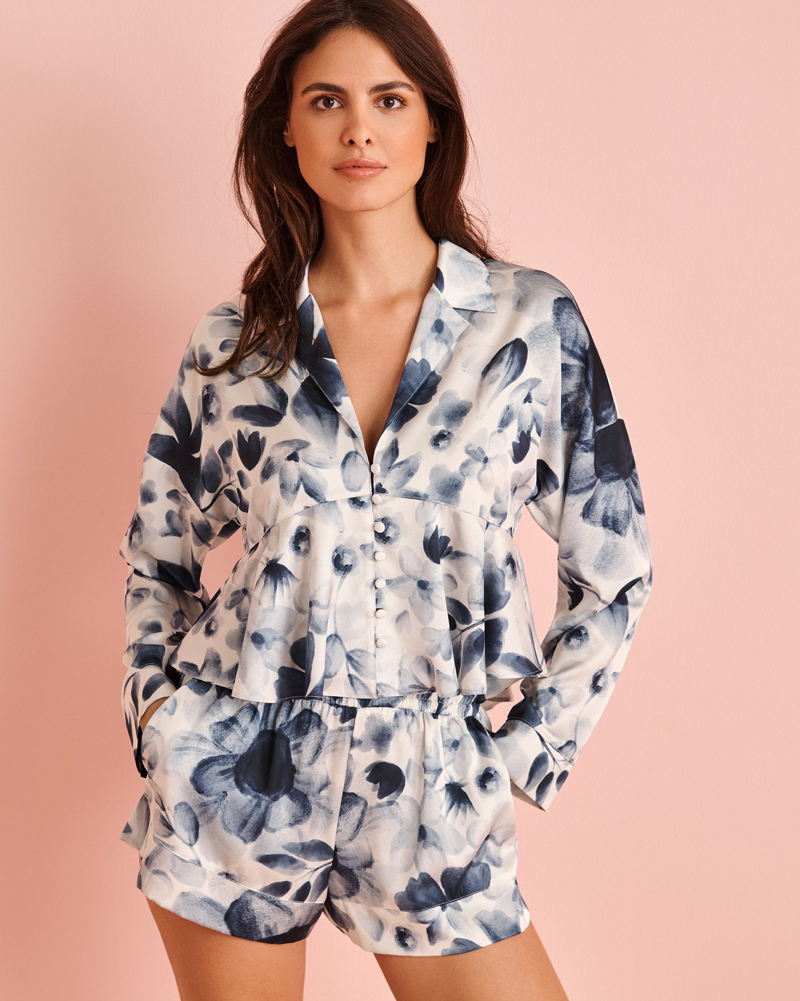 La Vie en Rose_Luxury Edition Blue Floral Print Satin Flared Button-Down Shirt_60100126_P10478_02