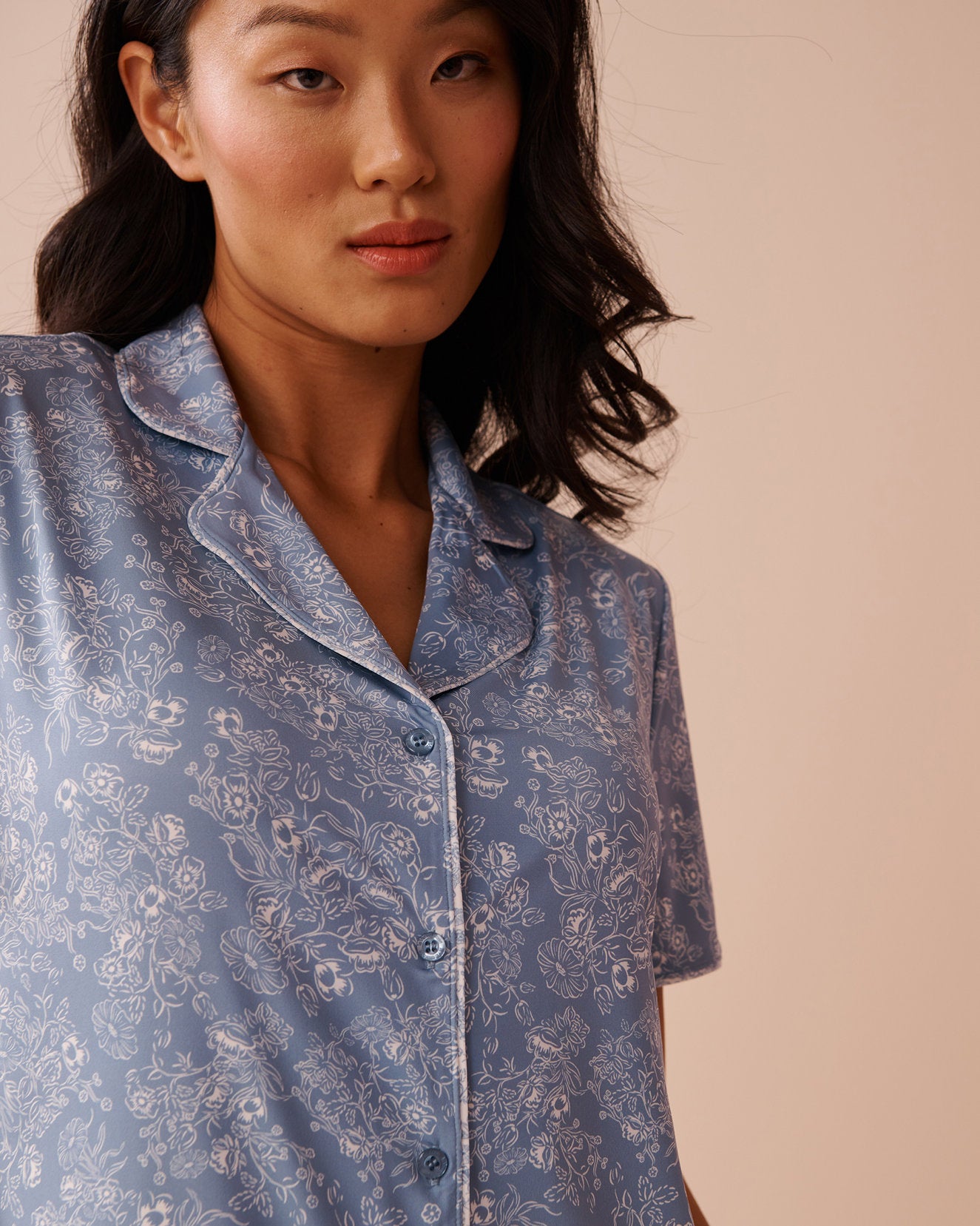 La Vie en Rose_White Floral Print Recycled Fibers Button-Down Shi_60100131_P40421_03