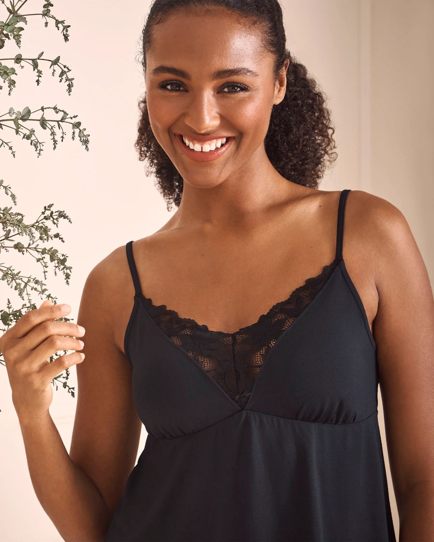 La Vie en Rose_Black Beauty_Lace Detail Modal Cami_60100147_00001_01