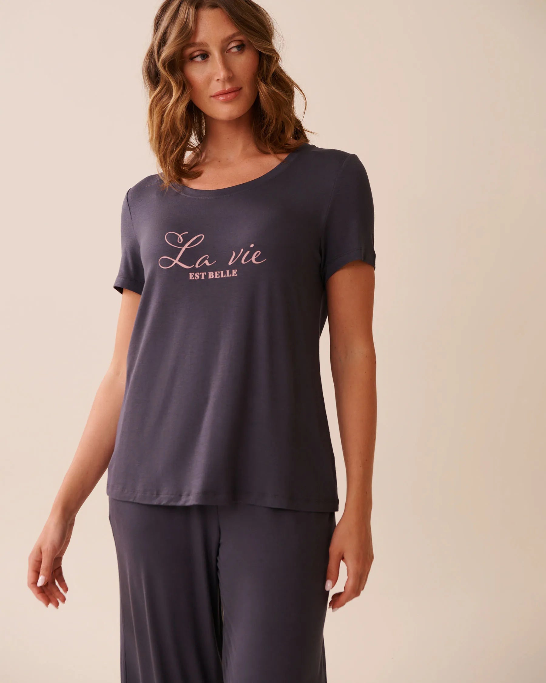 La Vie en Rose_Periscope W/ Screen_Soft Jersey Crew Neck T-Shirt_60100159_P00459_01