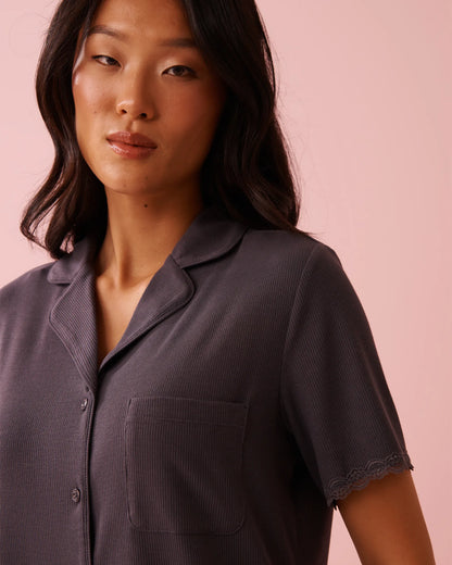 La Vie en Rose_Periscope_Ribbed Modal and Lace Trim Button-down Shirt_60100177_00049_03