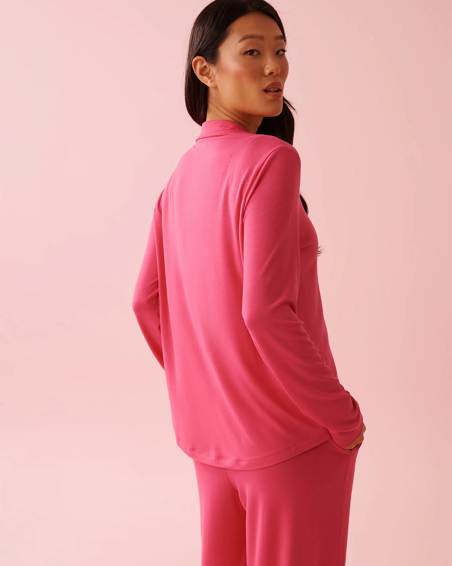 La Vie en Rose_Fuchsia Rose_Modal Long Sleeve Button-down Shirt_60100179_60228_02