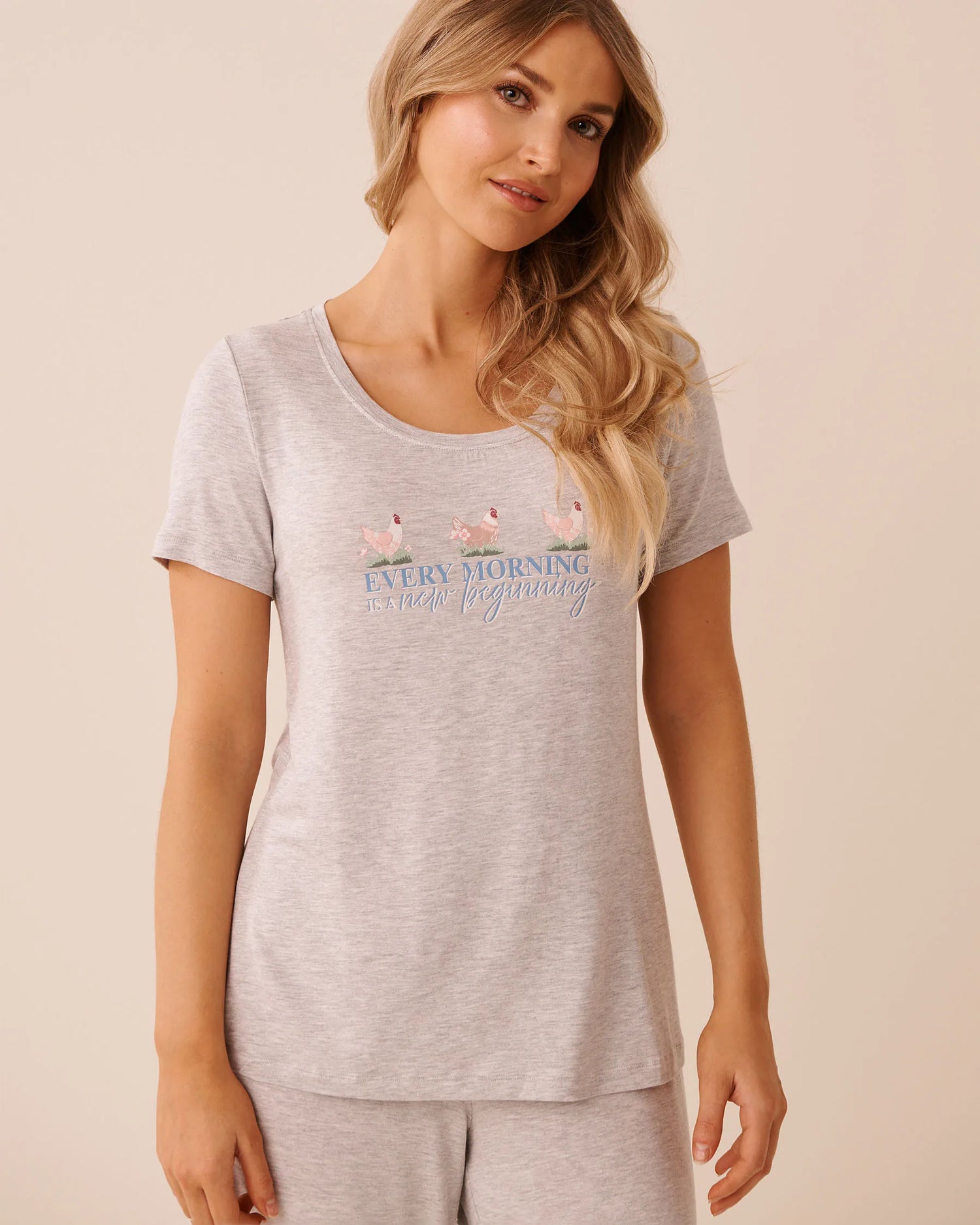 La Vie en Rose Comfy Grey Mix W/Screen 1 Women Chicken Print Soft Jersey T-shirt SKU: 60100190_P00512 Image 01