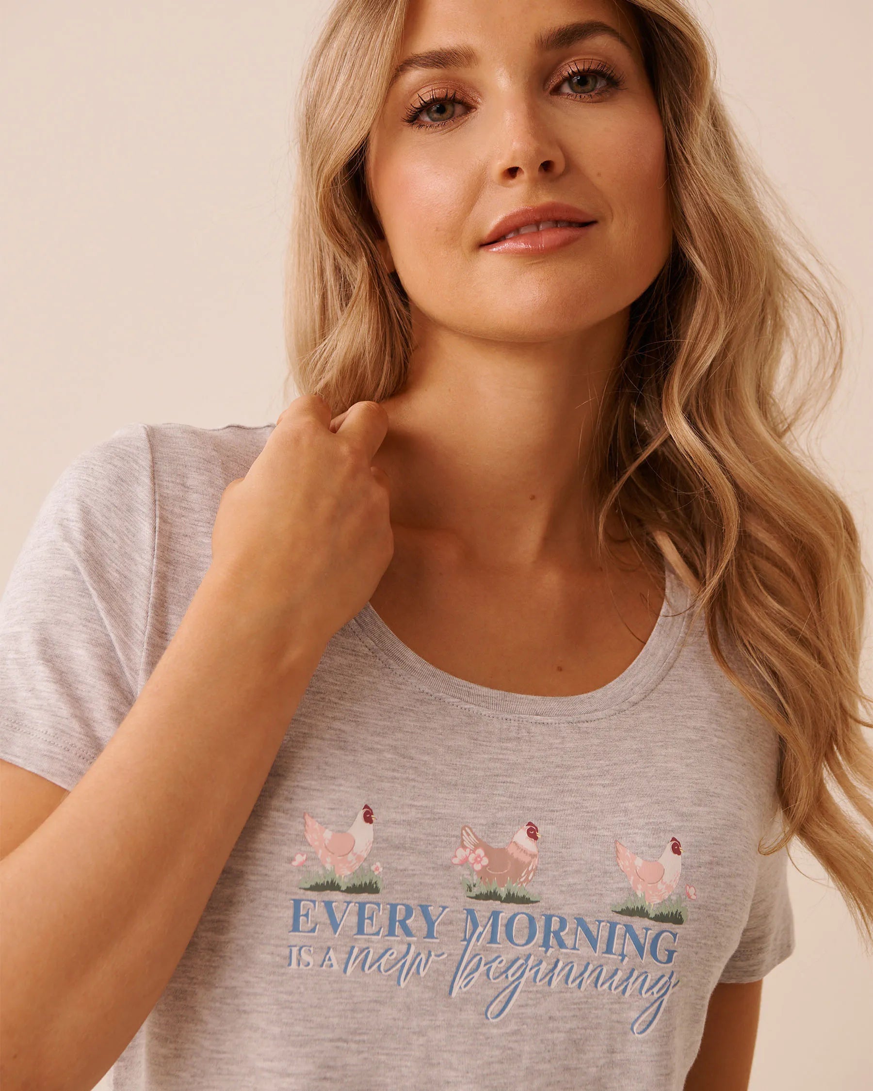 La Vie en Rose Comfy Grey Mix W/Screen 1 Women Chicken Print Soft Jersey T-shirt SKU: 60100190_P00512 Image 03