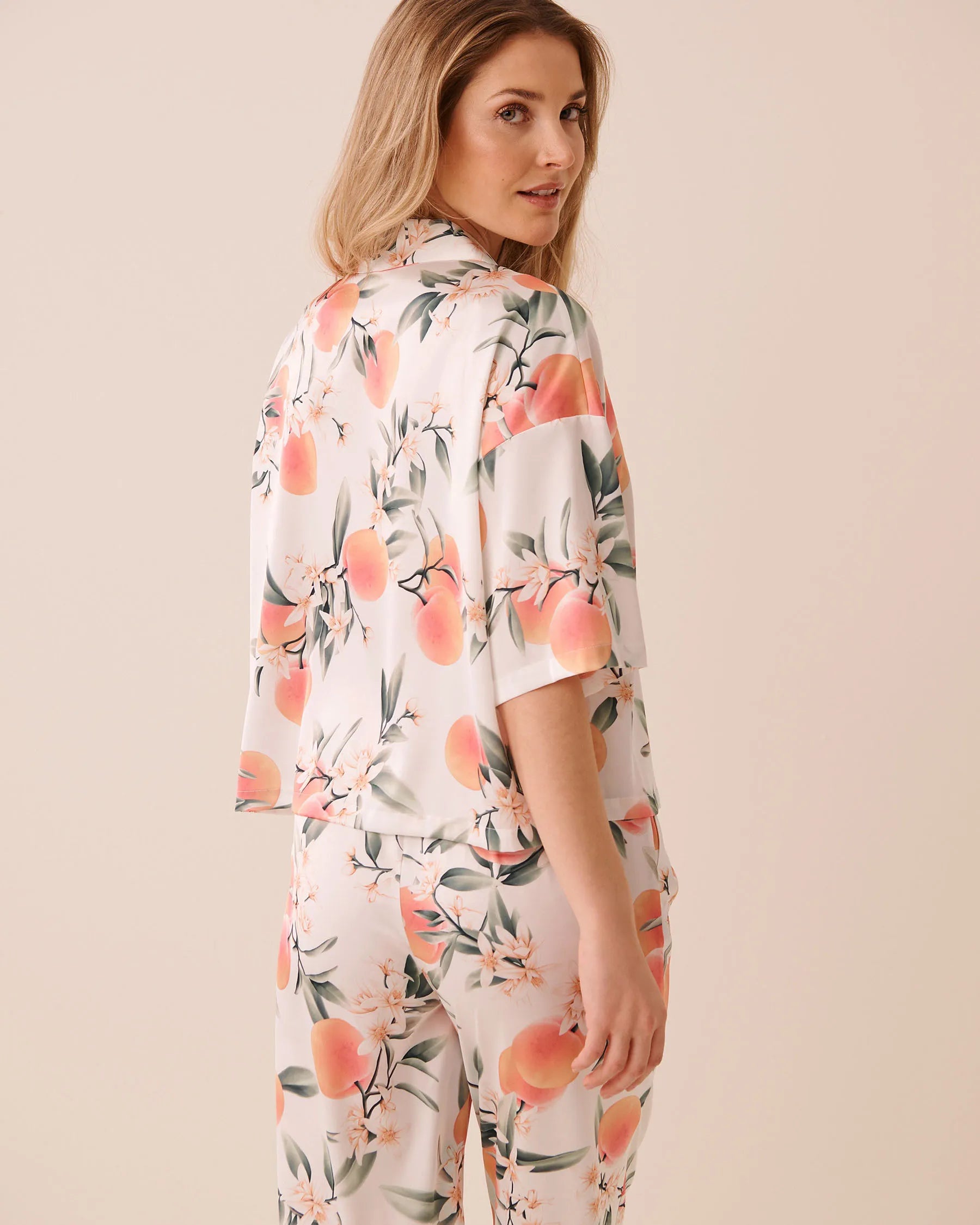 La Vie en Rose Snow White Peach Women LUXURY EDITION Peach Print Satin Button-Down Shirt SKU: 60100196_P10602 Image 02