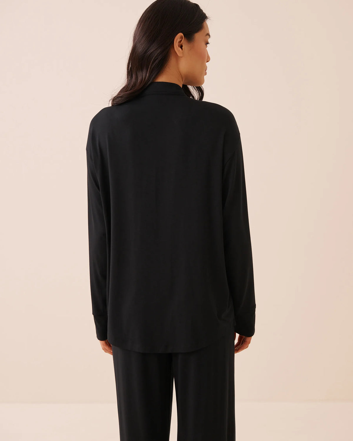 La Vie en Rose Black Beauty Women Modal Long Sleeve Button-Down Shirt SKU: 60100205_00001 Image 02