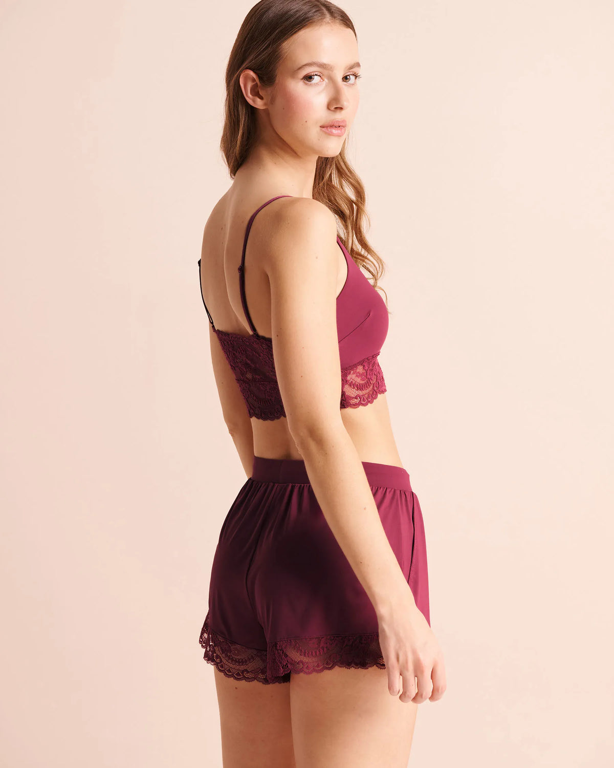 La Vie en Rose Beaujolais Women Lace-Trim Crop Cami Top SKU: 60100211_60123 Image 02