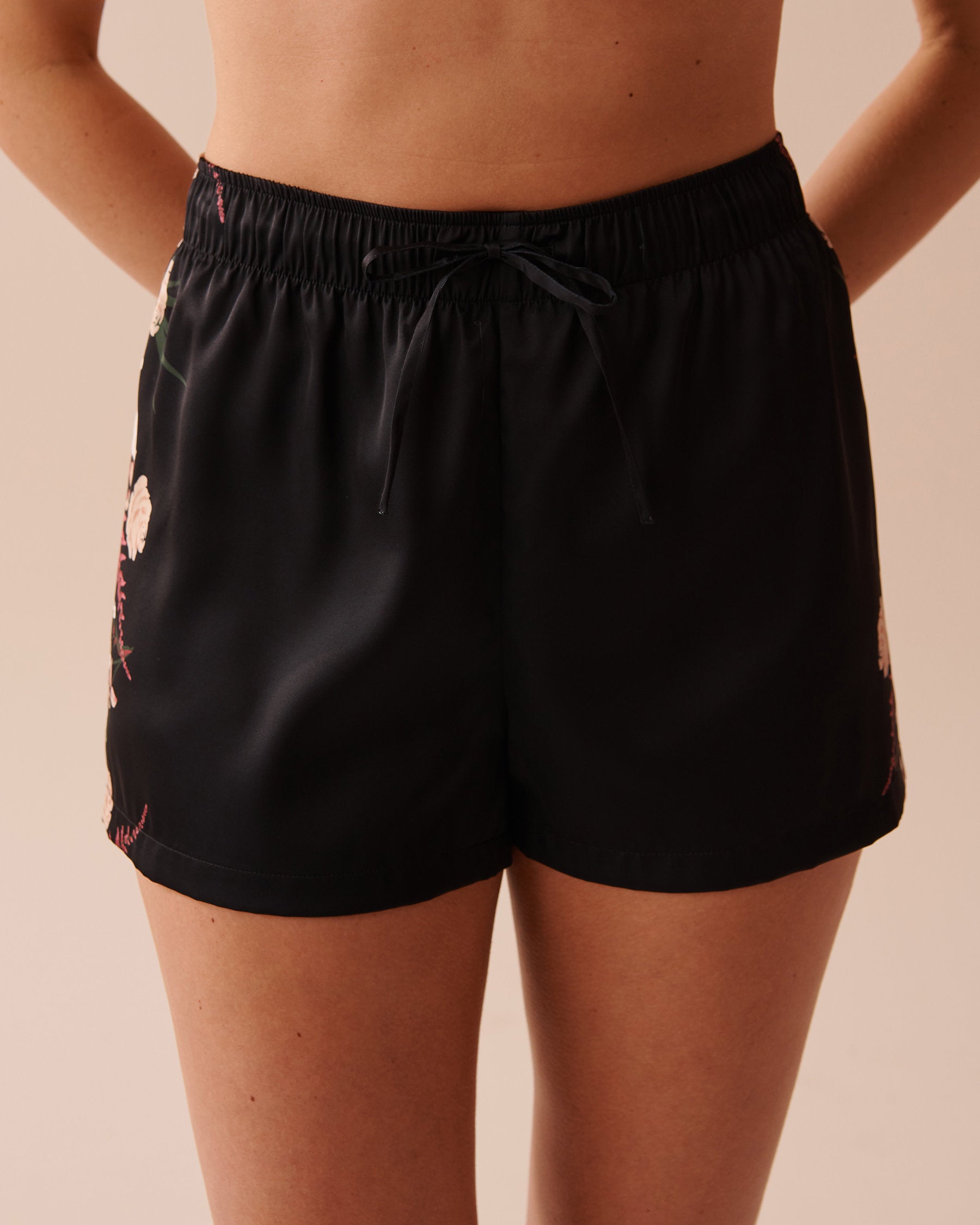 LUXURY EDITION Black Bouquet Satin Shorts_60200104_P00357_01