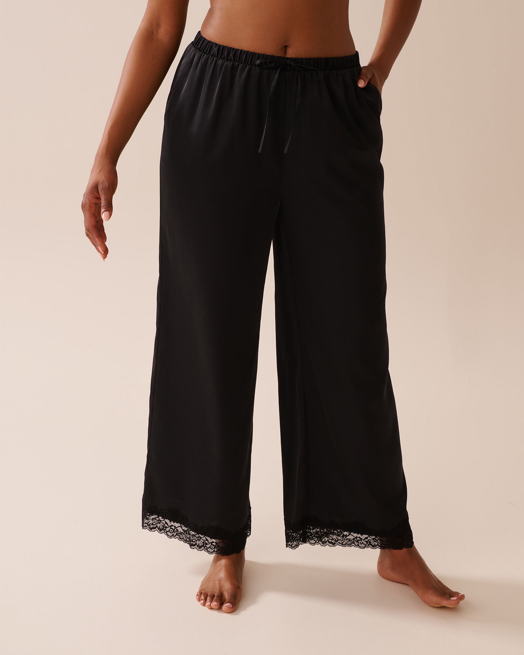 La Vie en Rose_Black Beauty_LUXURY EDITION Satin and Lace Trim Pants_60200137_00001_03