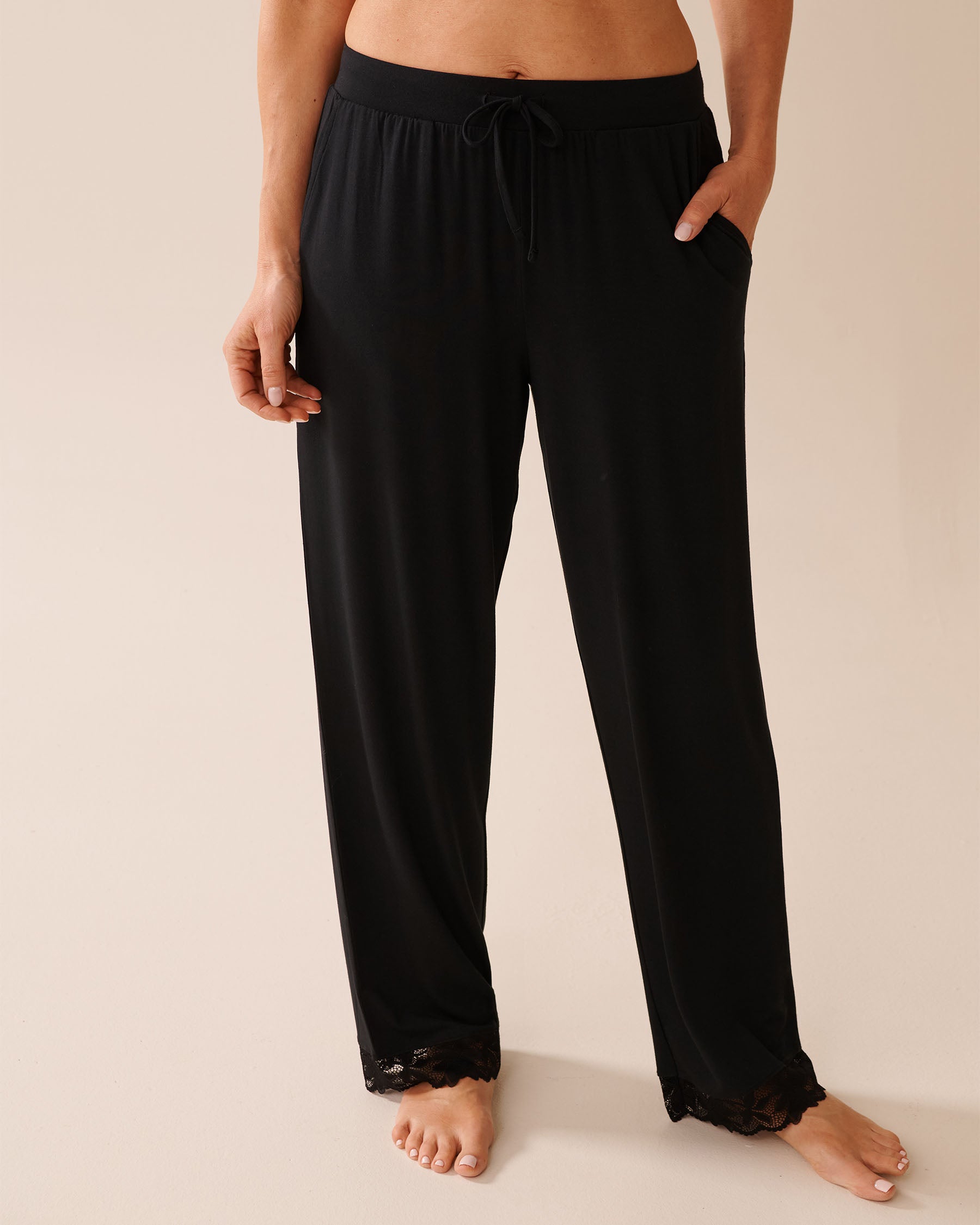 La Vie en Rose_Black Beauty_Lace Detail Modal Pants_60200142_00001_02