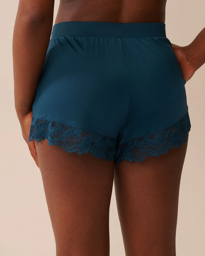 La Vie en Rose_Reflecting Pond_Lace Detail Short_60200147_40241_02