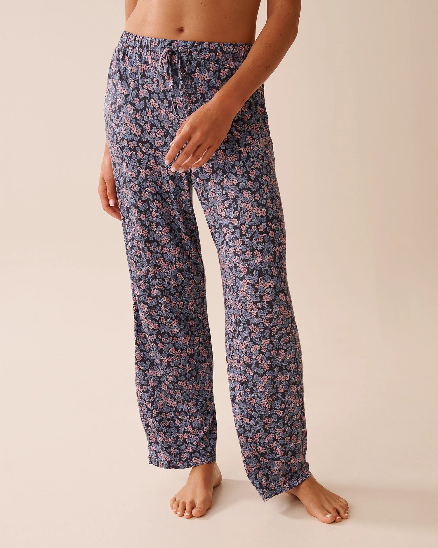 La Vie en Rose_Multi Periscope Ditsy_Ditsy Floral Print Soft Jersey Pajama Pants_60200152_P00458_03
