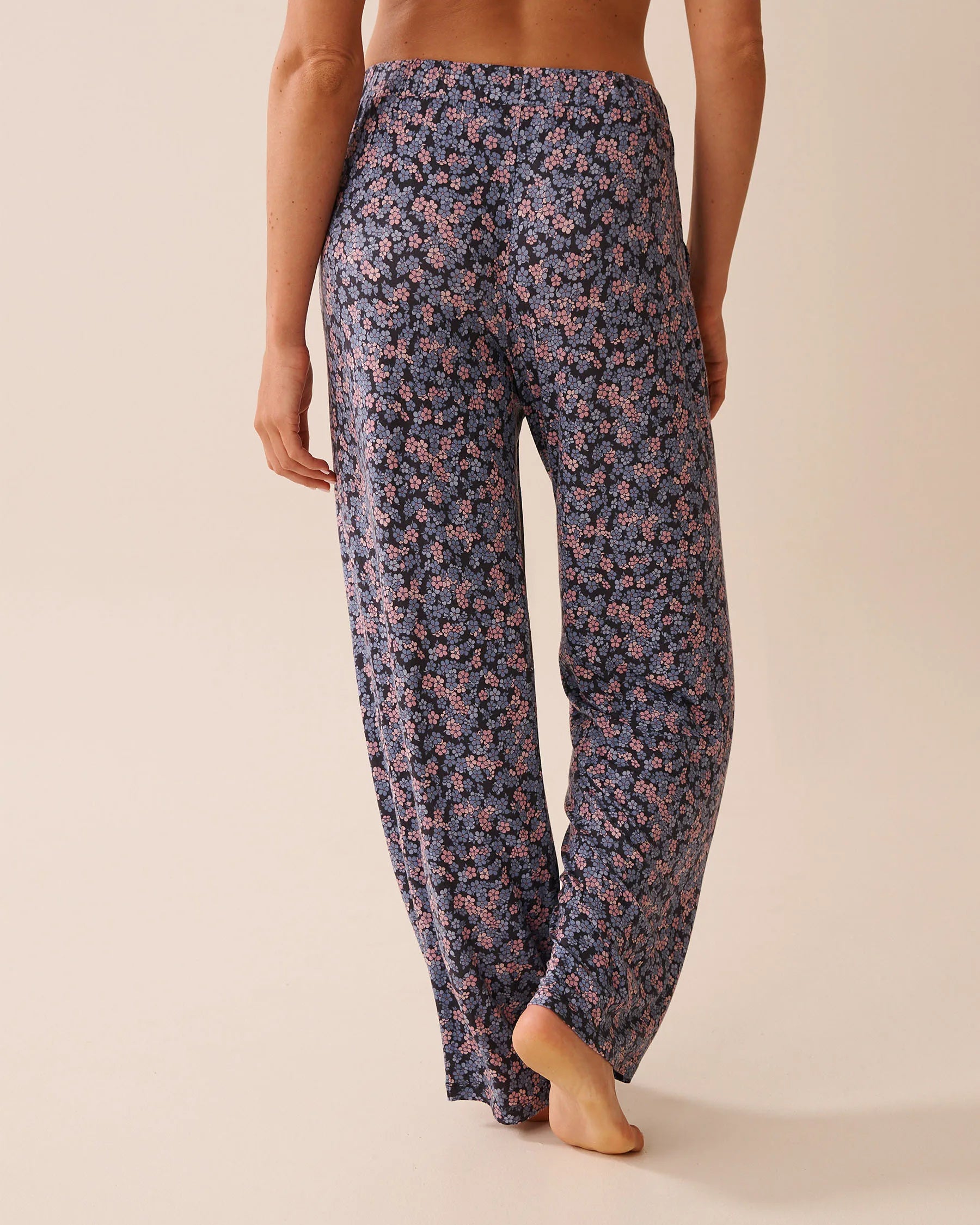 La Vie en Rose_Multi Periscope Ditsy_Ditsy Floral Print Soft Jersey Pajama Pants_60200152_P00458_04