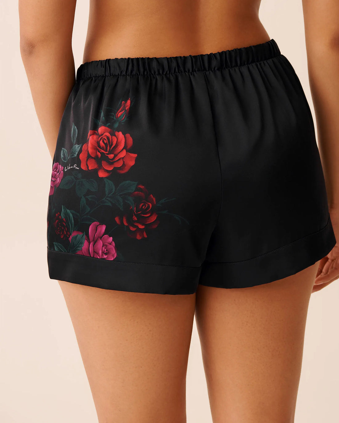 La Vie en Rose_Red Roses Placement_Luxury Edition Red Rose Print Satin Shorts_60200154_P00469_02