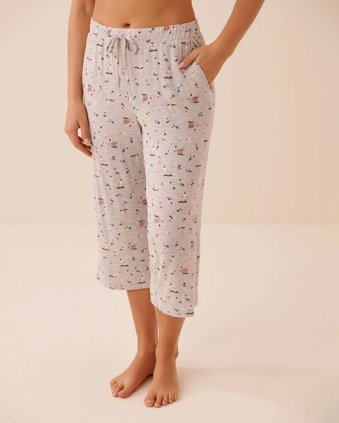 La Vie en Rose Gray Mix Chicken Women Chicken Print Soft Jersey Pajama Capris SKU: 60200183_P00511 Image 01