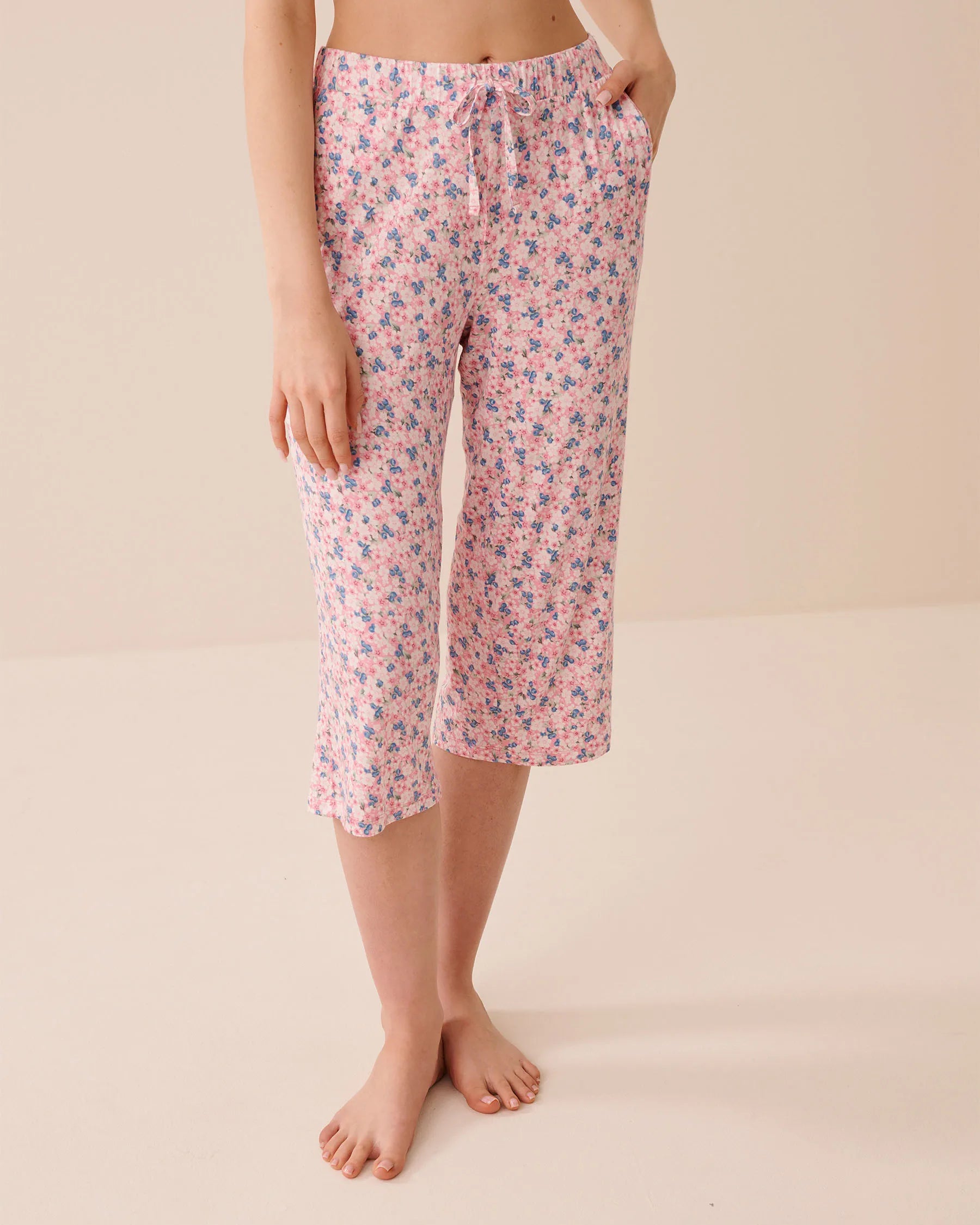 La Vie en Rose Blueberry Ditsy Women Bloom &amp; Berry Print Soft Jersey Pajama Capris SKU: 60200183_P60472 Image 01
