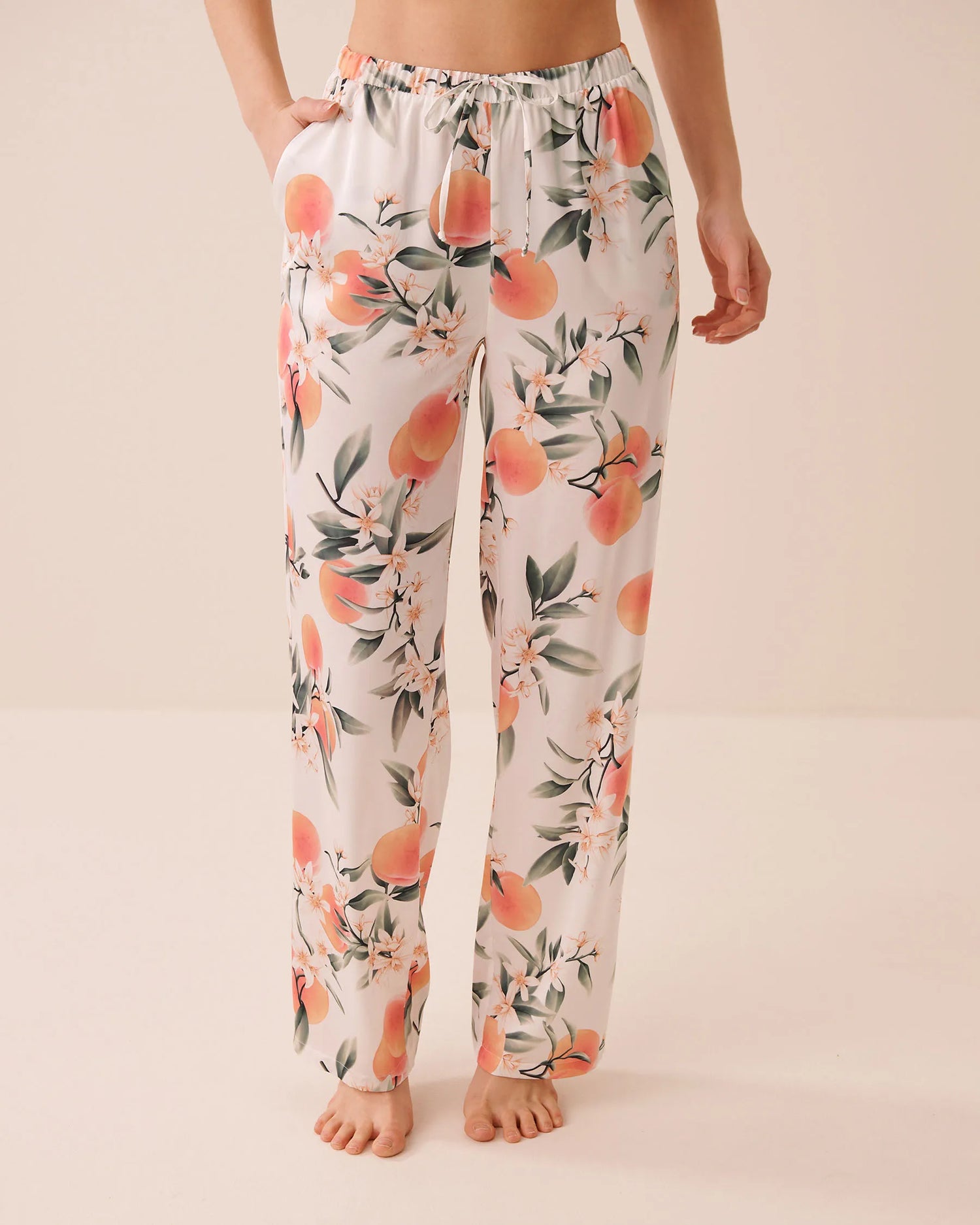 La Vie en Rose Snow White Peach Women LUXURY EDITION Peach Print Satin Pants SKU: 60200190_P10602 Image 01