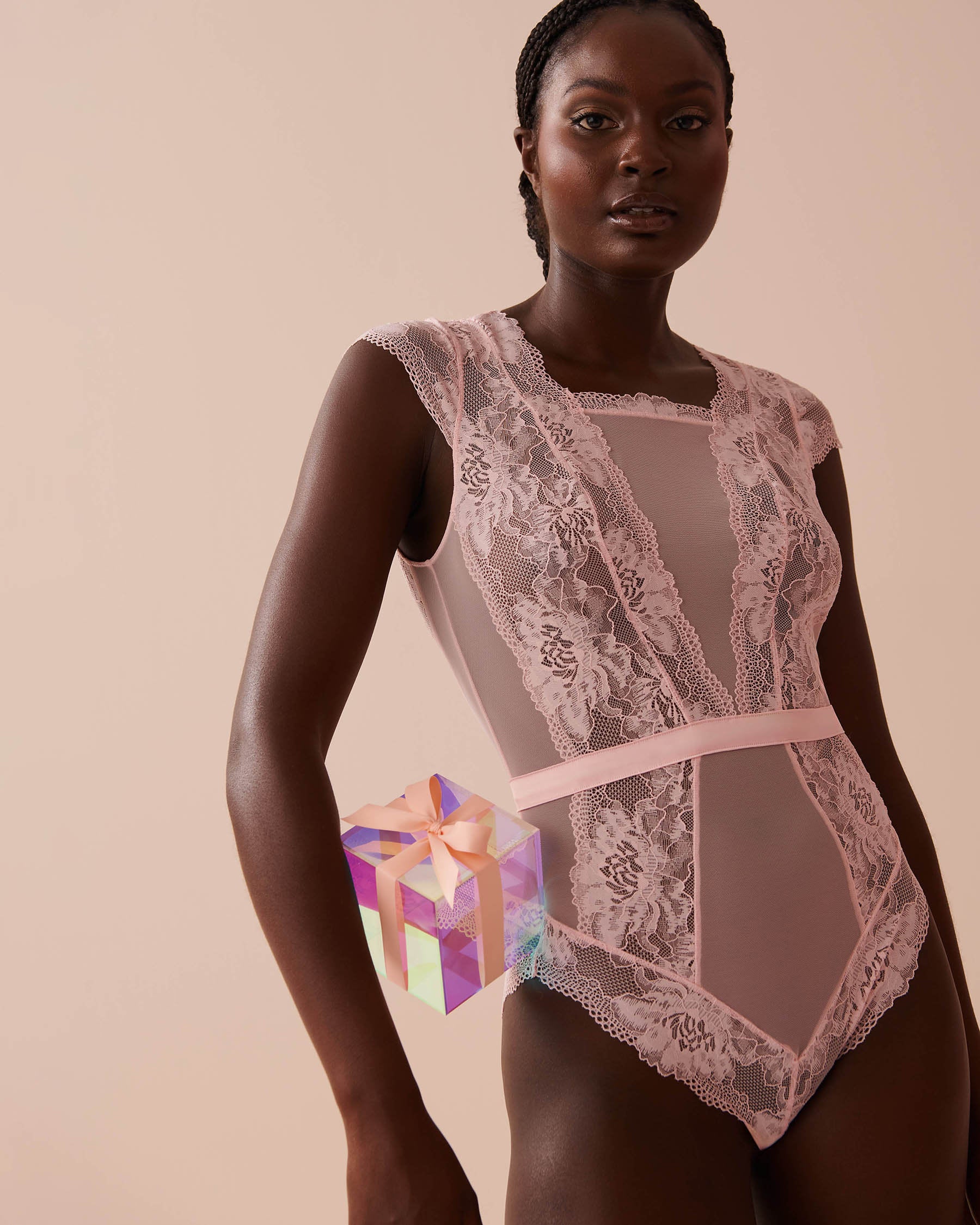 Floral Lace and Mesh Cap Sleeve Teddy_60300093_60042_01