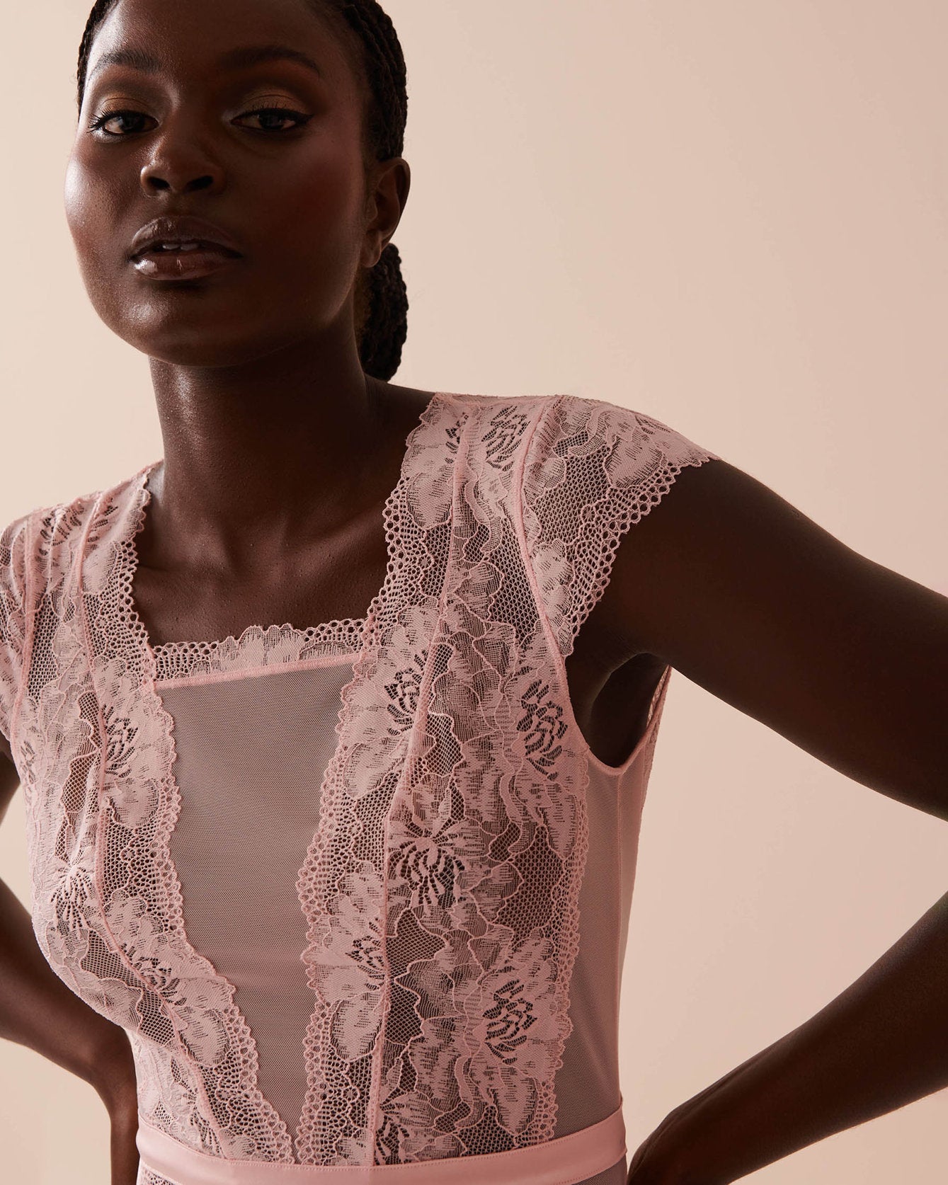 Floral Lace and Mesh Cap Sleeve Teddy_60300093_60042_03