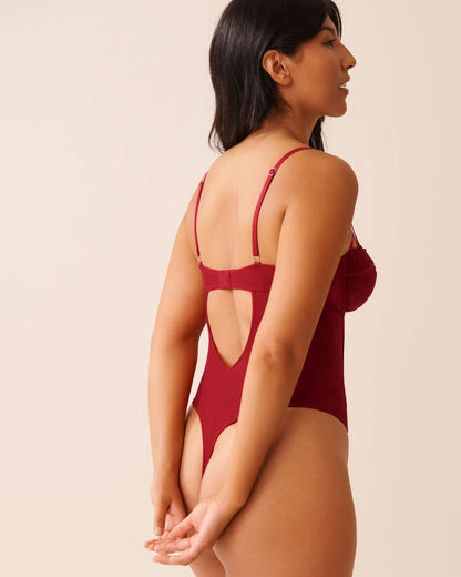 La Vie en Rose_Savvy Red Embroidery_Floral Embroidered Mesh Balconette Teddy_60300112_P60418_04