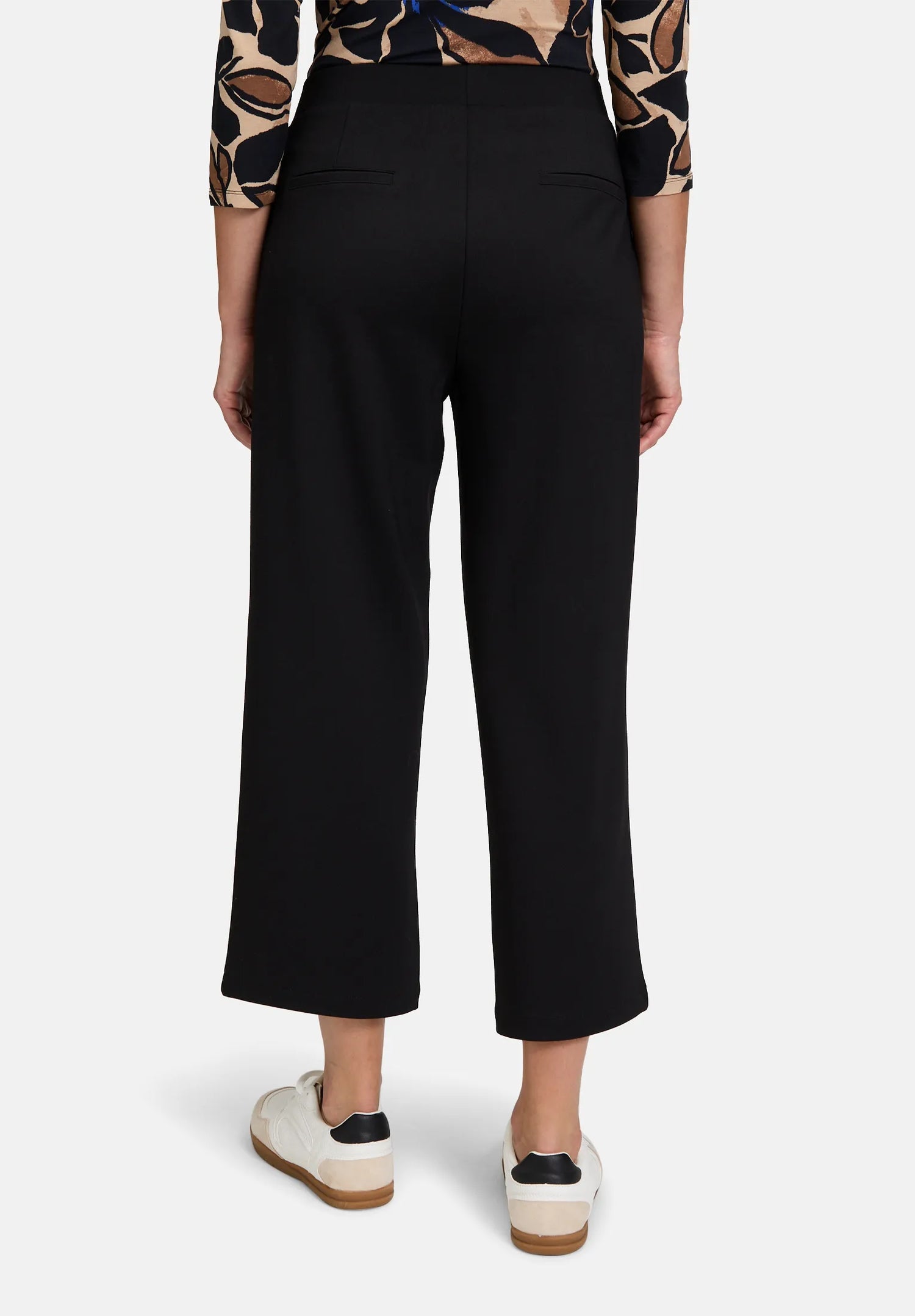 Betty Barclay_Black_Pull-On Trousers with Pockets_6031-2250_9045_03