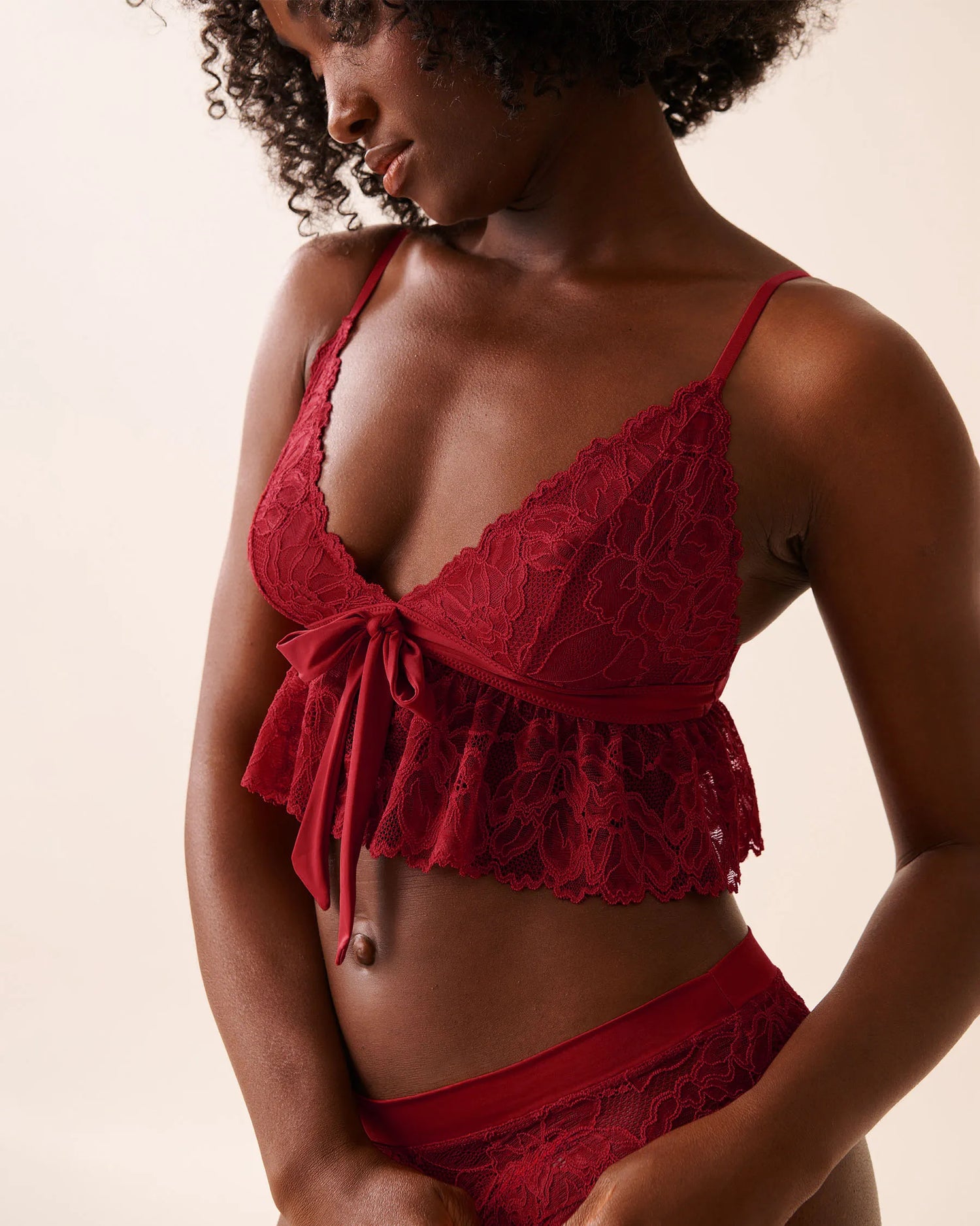 La Vie en Rose_Savvy Red_Floral Lace 2-piece Set_60400062_60215_02