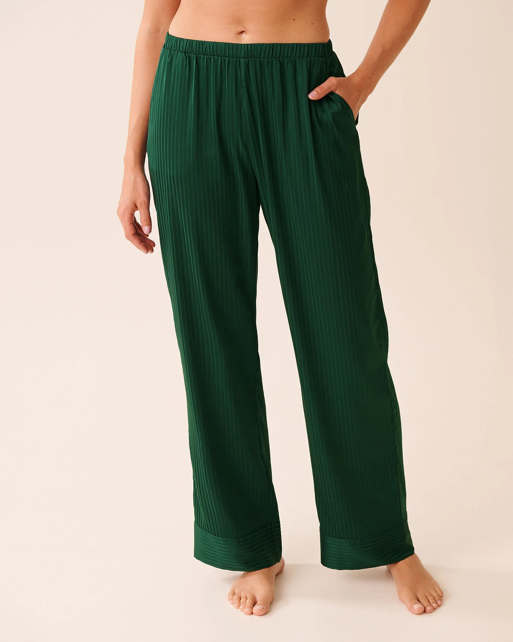 La Vie en Rose_Botanical Green Mini Stripes_Luxury Edition Jacquard Stripe Satin Pajama Set_60400064_P30129_04