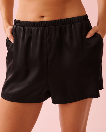 La Vie en Rose_Black Heart Jacquard_LUXURY EDITION Short Sleeve Heart Jacquard Satin Pajama Set_60400068_P00488_04