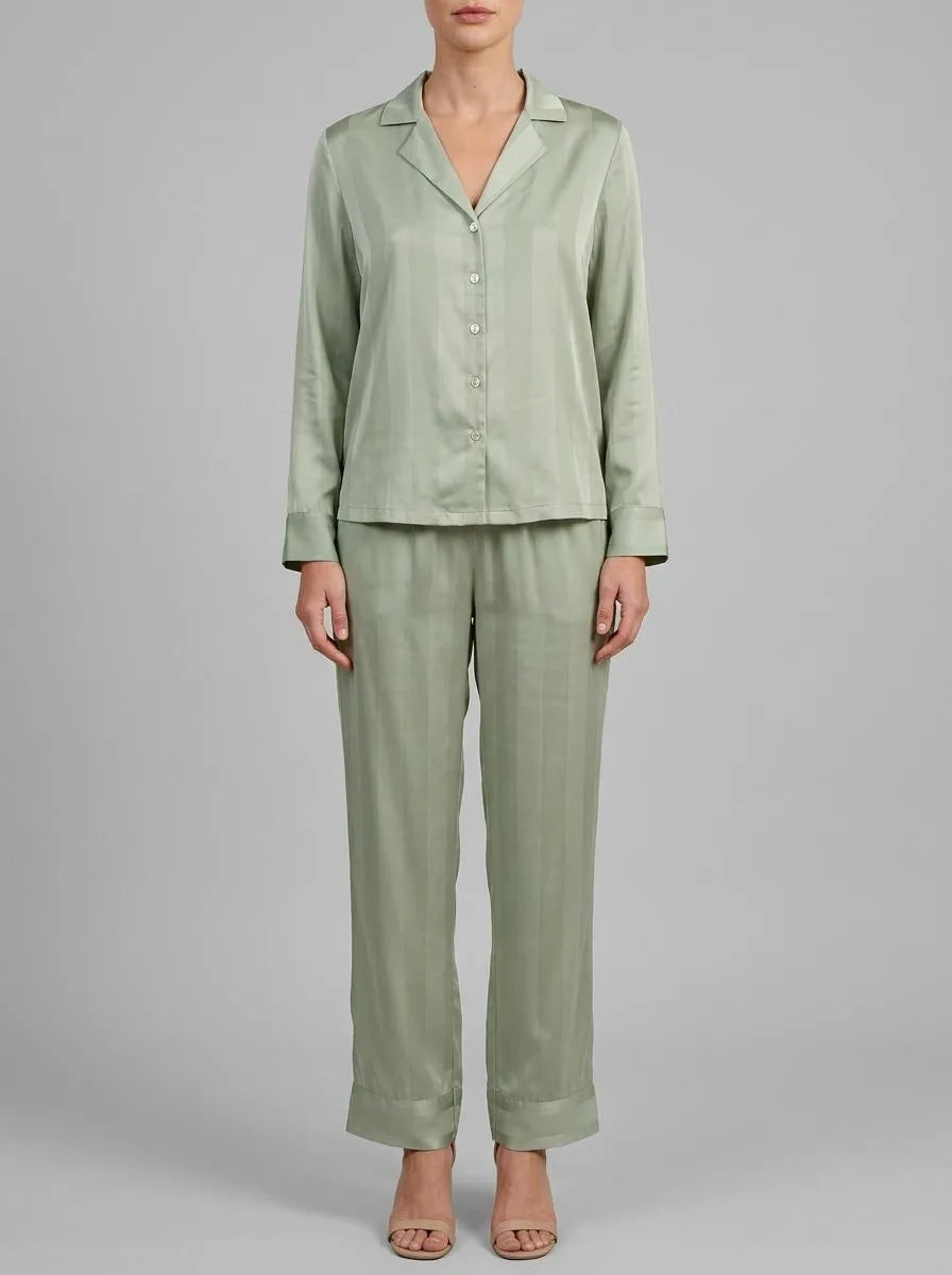 La Vie en Rose_Mineral Gray Stripes_LUXURY EDITION Striped Long Sleeve Satin Pajama Set_60400069_P30146_00