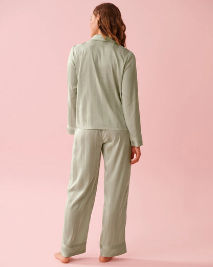 La Vie en Rose_Mineral Gray Stripes_LUXURY EDITION Striped Long Sleeve Satin Pajama Set_60400069_P30146_02