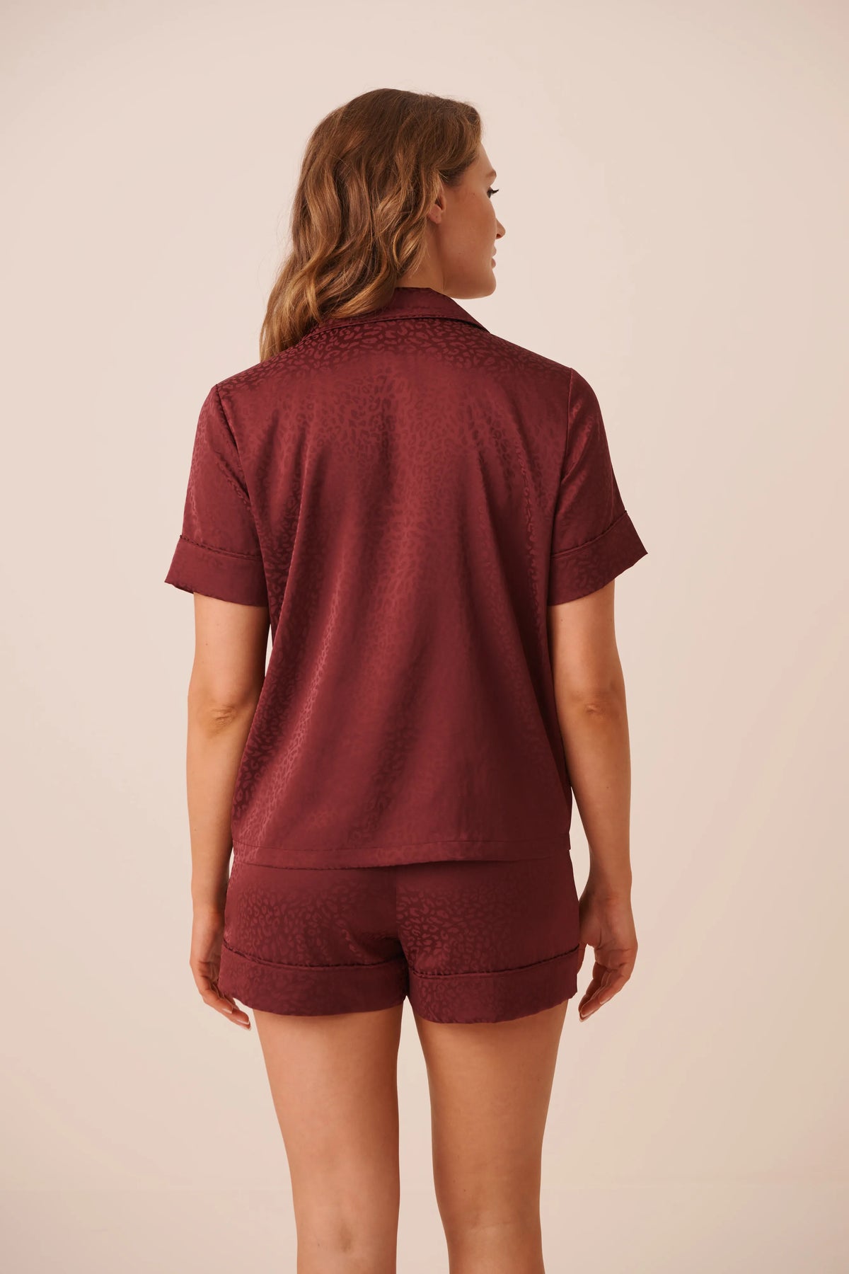 La Vie en Rose Burgundy Jacquard Leopard Women Luxury Edition Leopard Jacquard Short Sleeve Satin Pajama Set SKU: 60400082_P50107 Image 02