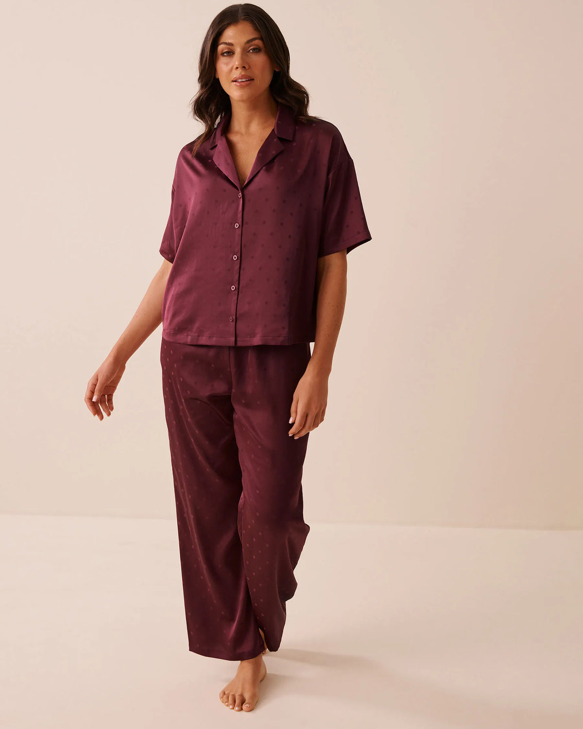 La Vie en Rose Beaujolais Jacquard Women Luxury Edition Satin Jacquard Polka Dot Short Sleeve Pajama Set SKU: 60400084_P60521 Image 01