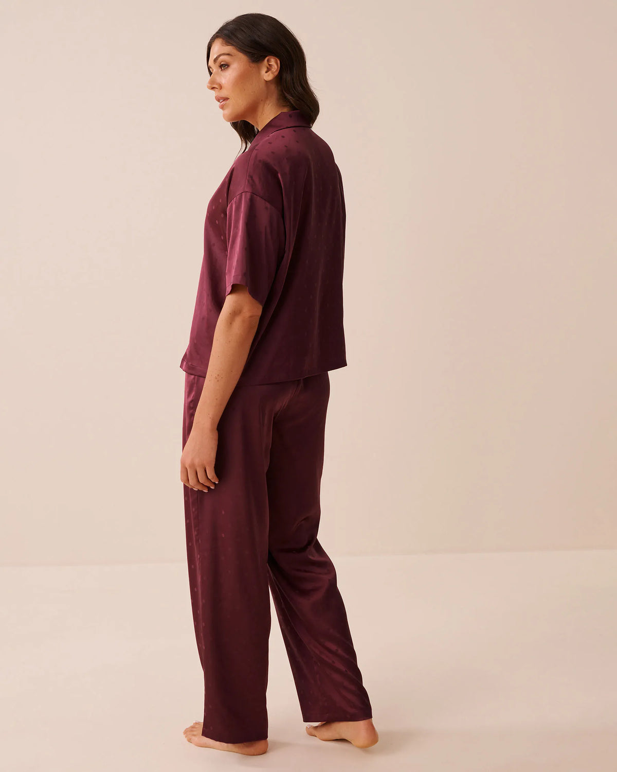 La Vie en Rose Beaujolais Jacquard Women Luxury Edition Satin Jacquard Polka Dot Short Sleeve Pajama Set SKU: 60400084_P60521 Image 02