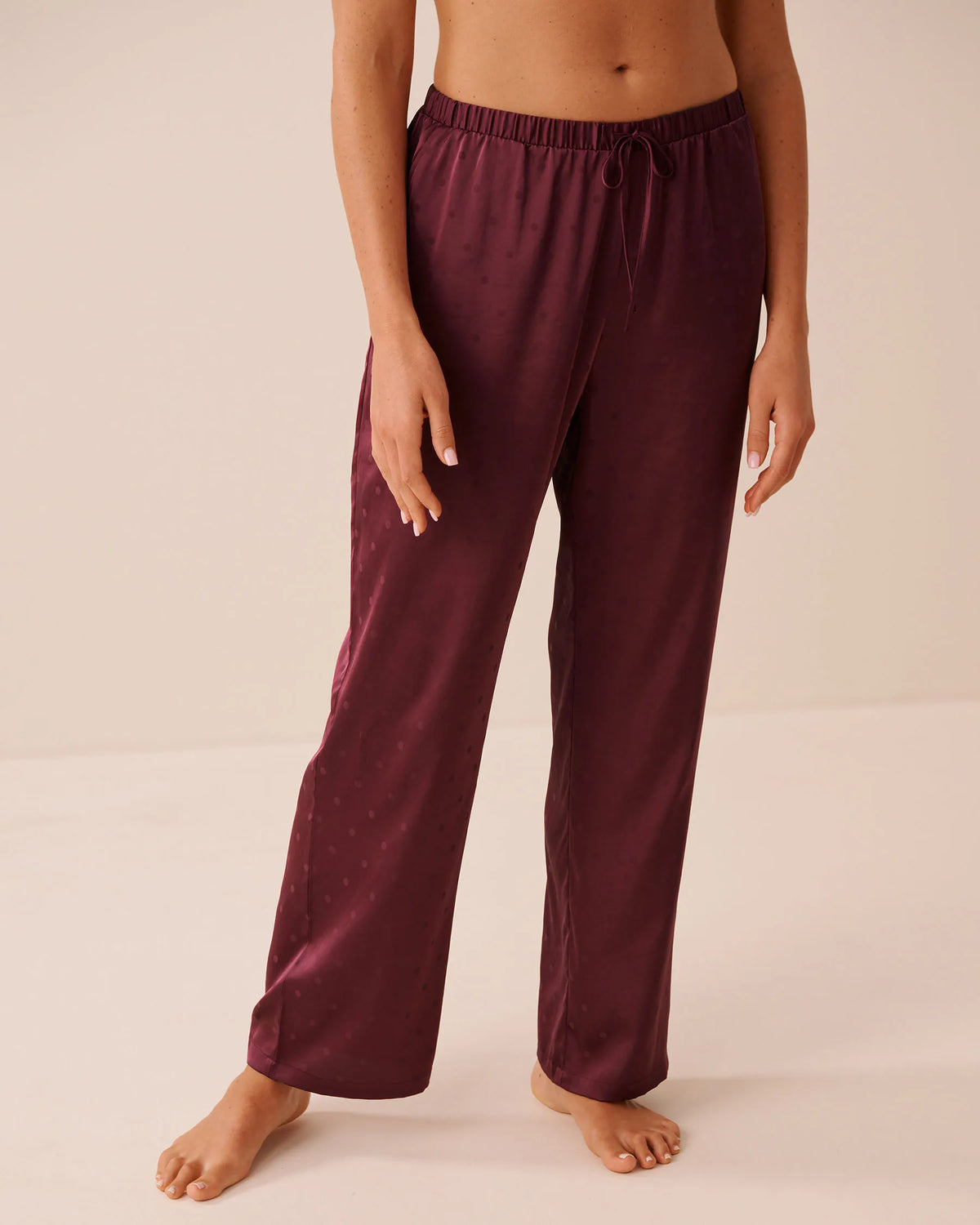La Vie en Rose Beaujolais Jacquard Women Luxury Edition Satin Jacquard Polka Dot Short Sleeve Pajama Set SKU: 60400084_P60521 Image 04
