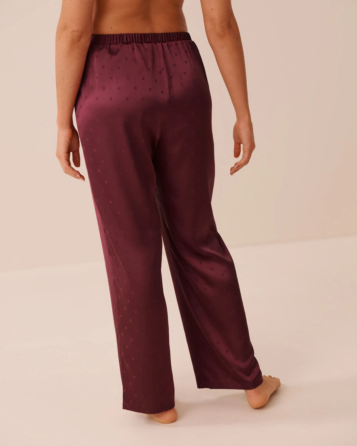 La Vie en Rose Beaujolais Jacquard Women Luxury Edition Satin Jacquard Polka Dot Short Sleeve Pajama Set SKU: 60400084_P60521 Image 05