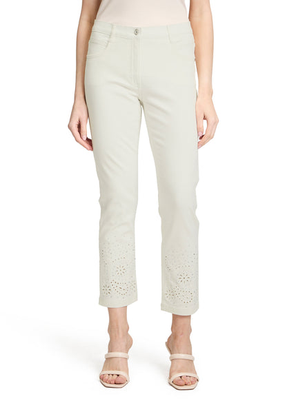 Betty Barclay_Casual Trousers with Embroidery_6049-1323_1014_02