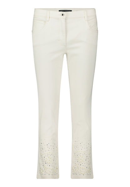 Betty Barclay_Casual Trousers with Embroidery_6049-1323_1014_04