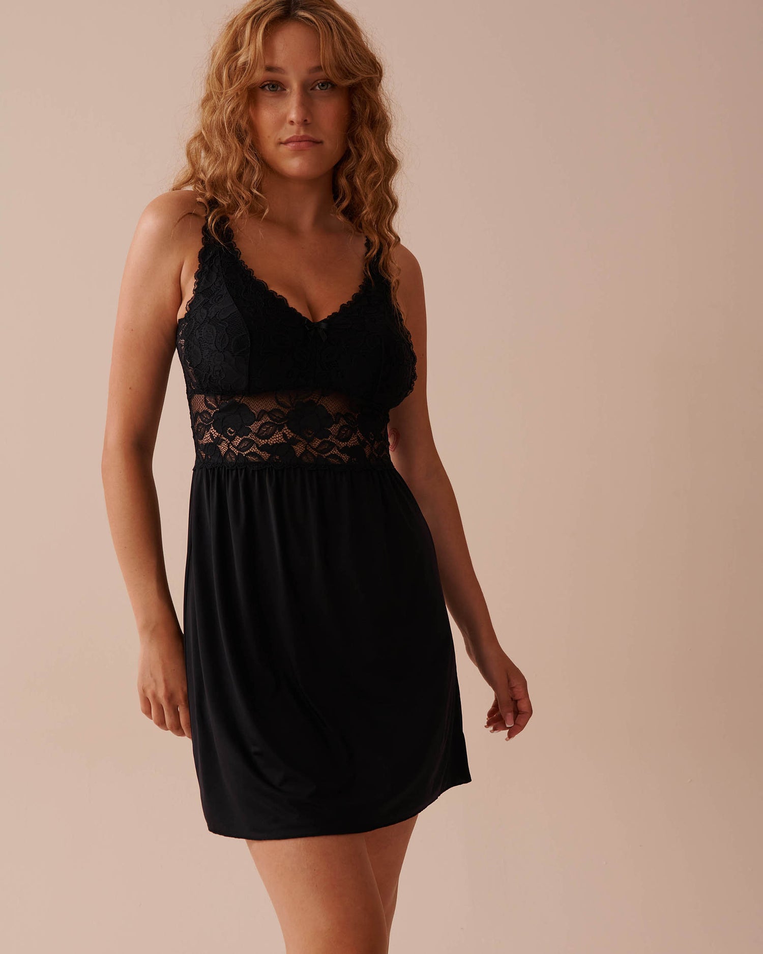 Lace Bust Nightie_60500161_00001_01