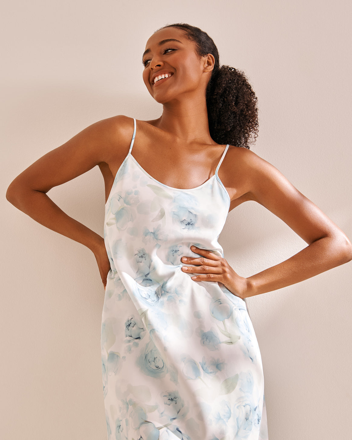 La Vie en Rose_Multi Blue Roses_LUXURY EDITION Blue Rose Print Long Satin Nightie_60500188_P10495_02