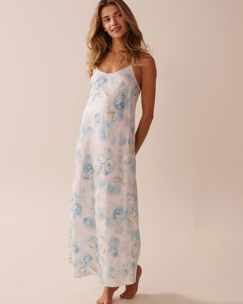 La Vie en Rose_Multi Blue Roses_LUXURY EDITION Blue Rose Print Long Satin Nightie_60500188_P10495_03